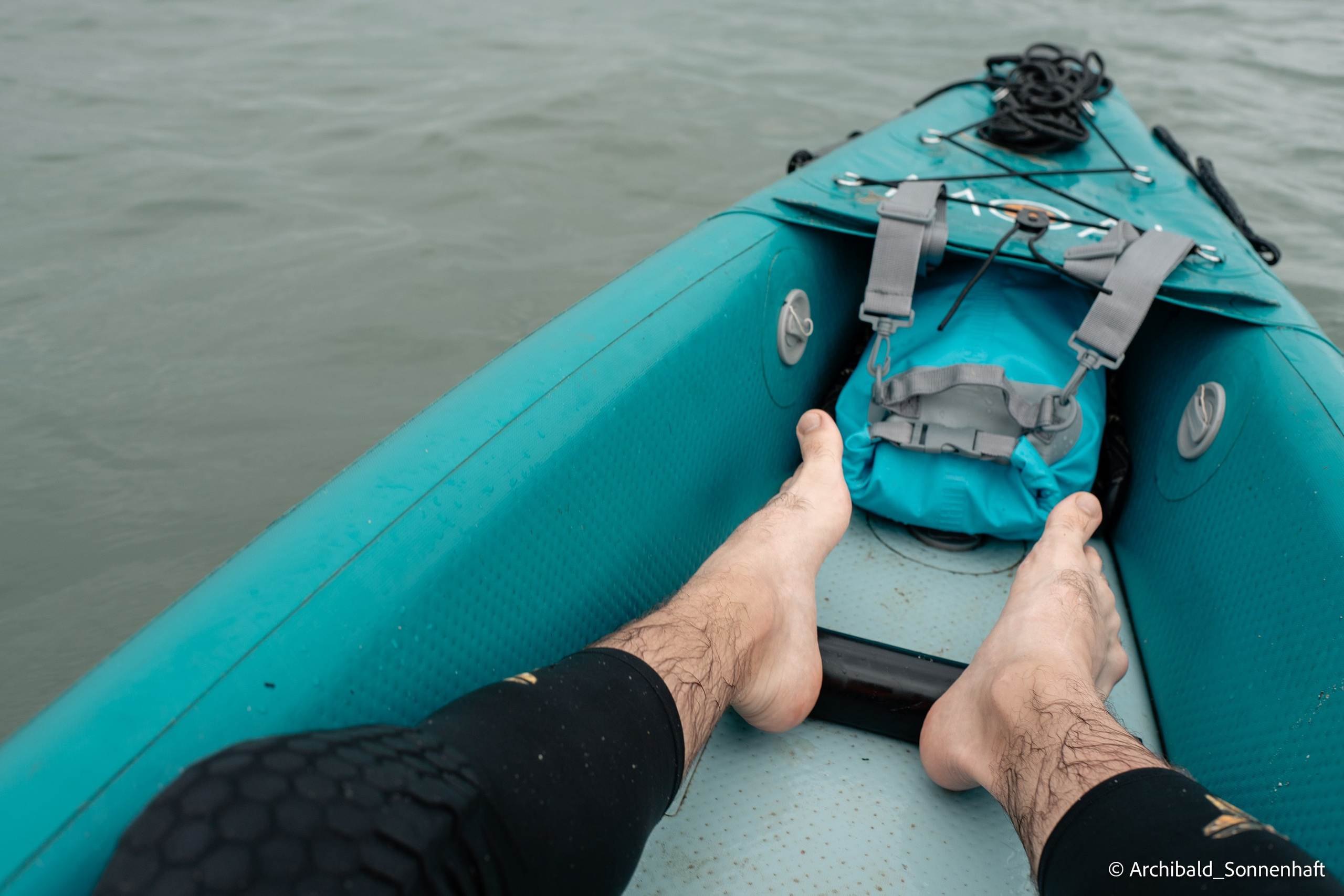 Kayaking in Huizhou, China. Photographer in Guangzhou, China. Archibald Sonnenhaft