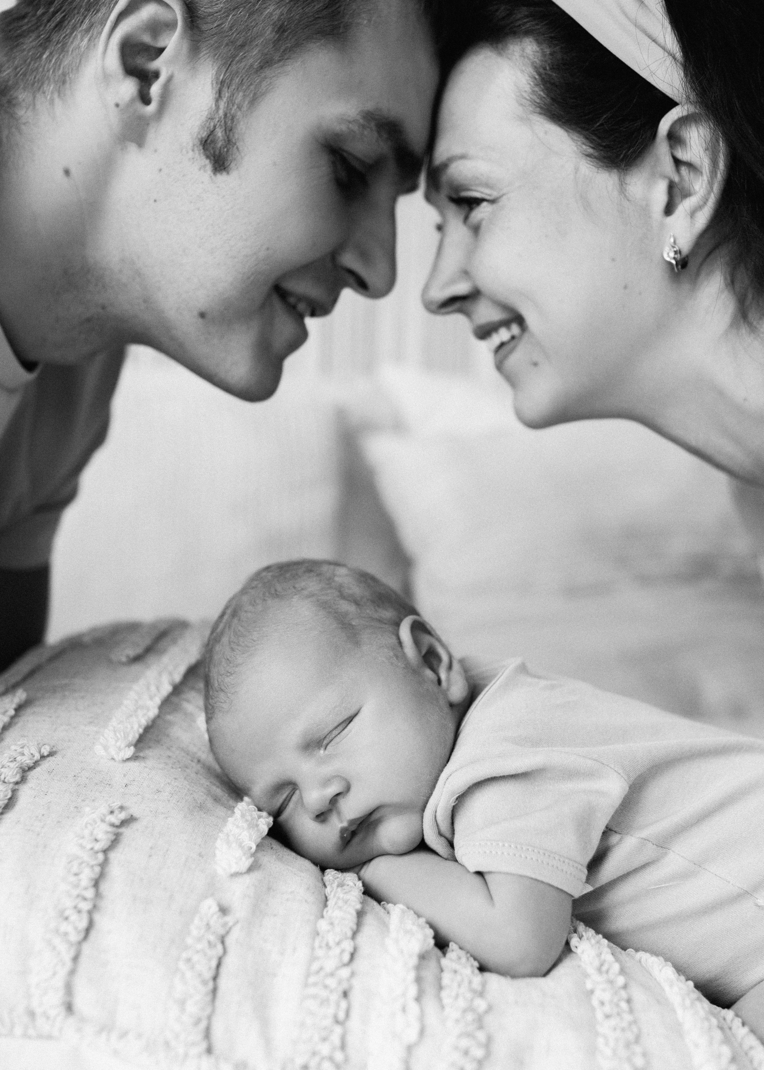 Семейная съёмка новорождённого lifestyle (студия)