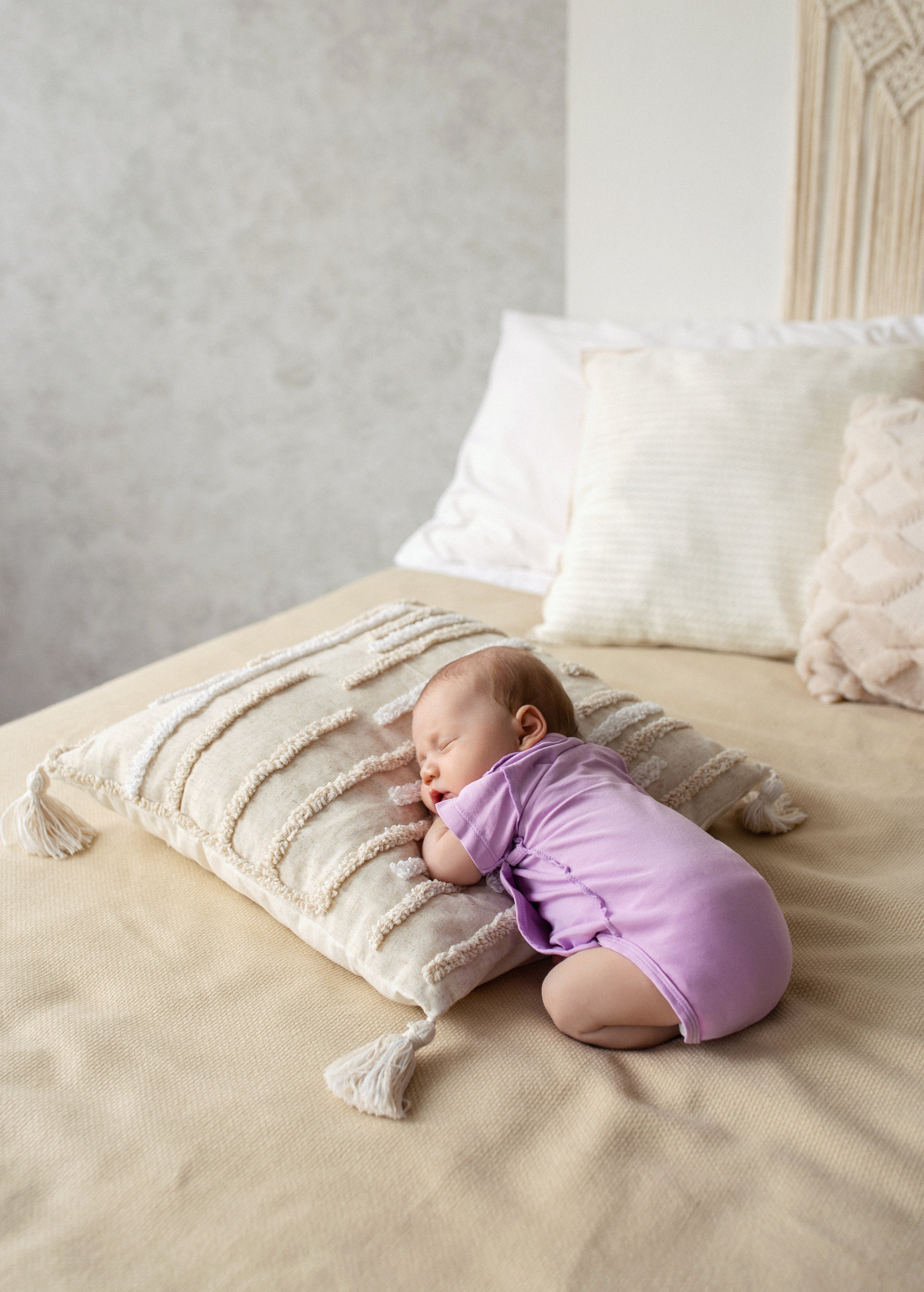 Студийная съёмка (малышка новорождённая)