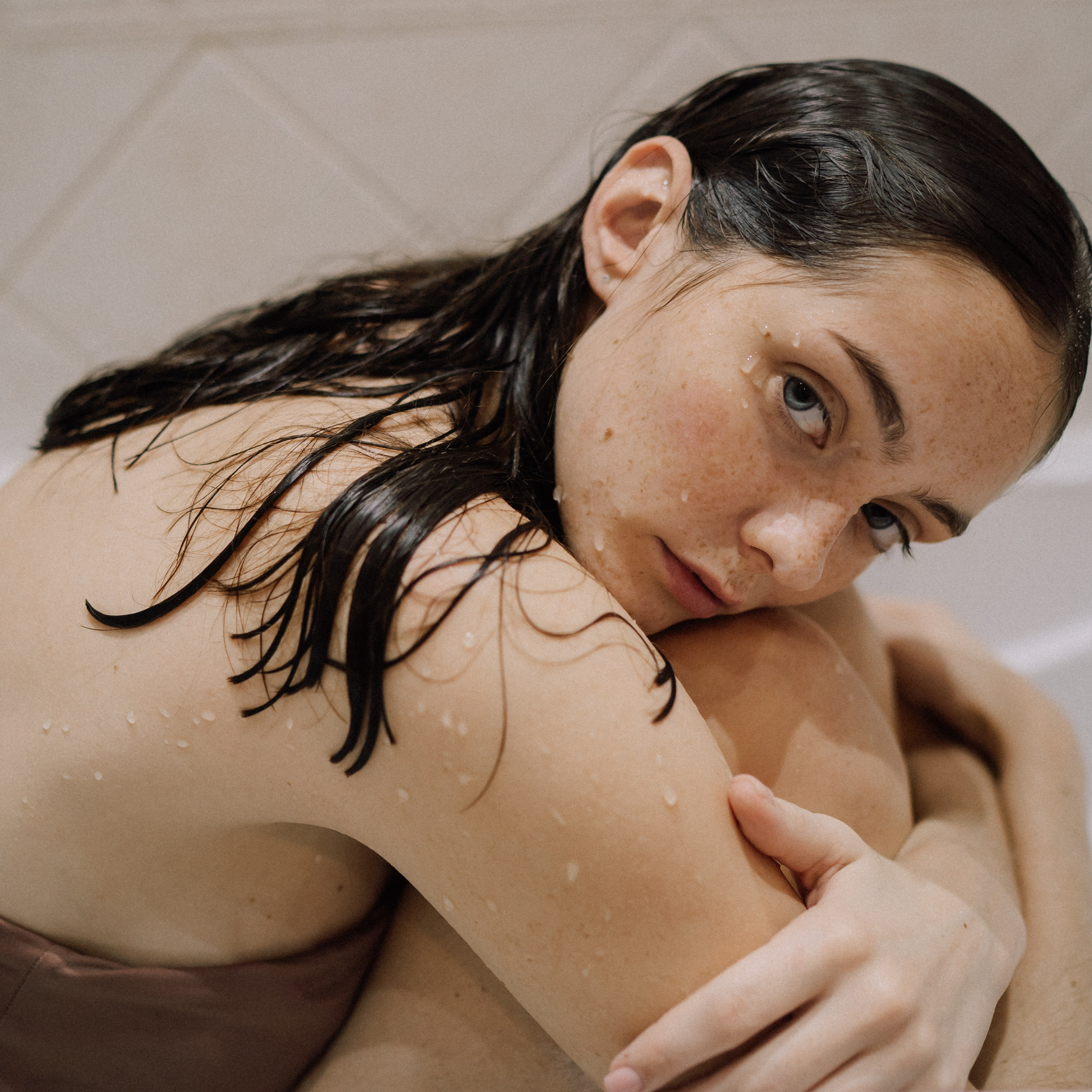 Софья в ванной. Чувственный фотограф в Санкт-Петербурге Пятнова Ксения