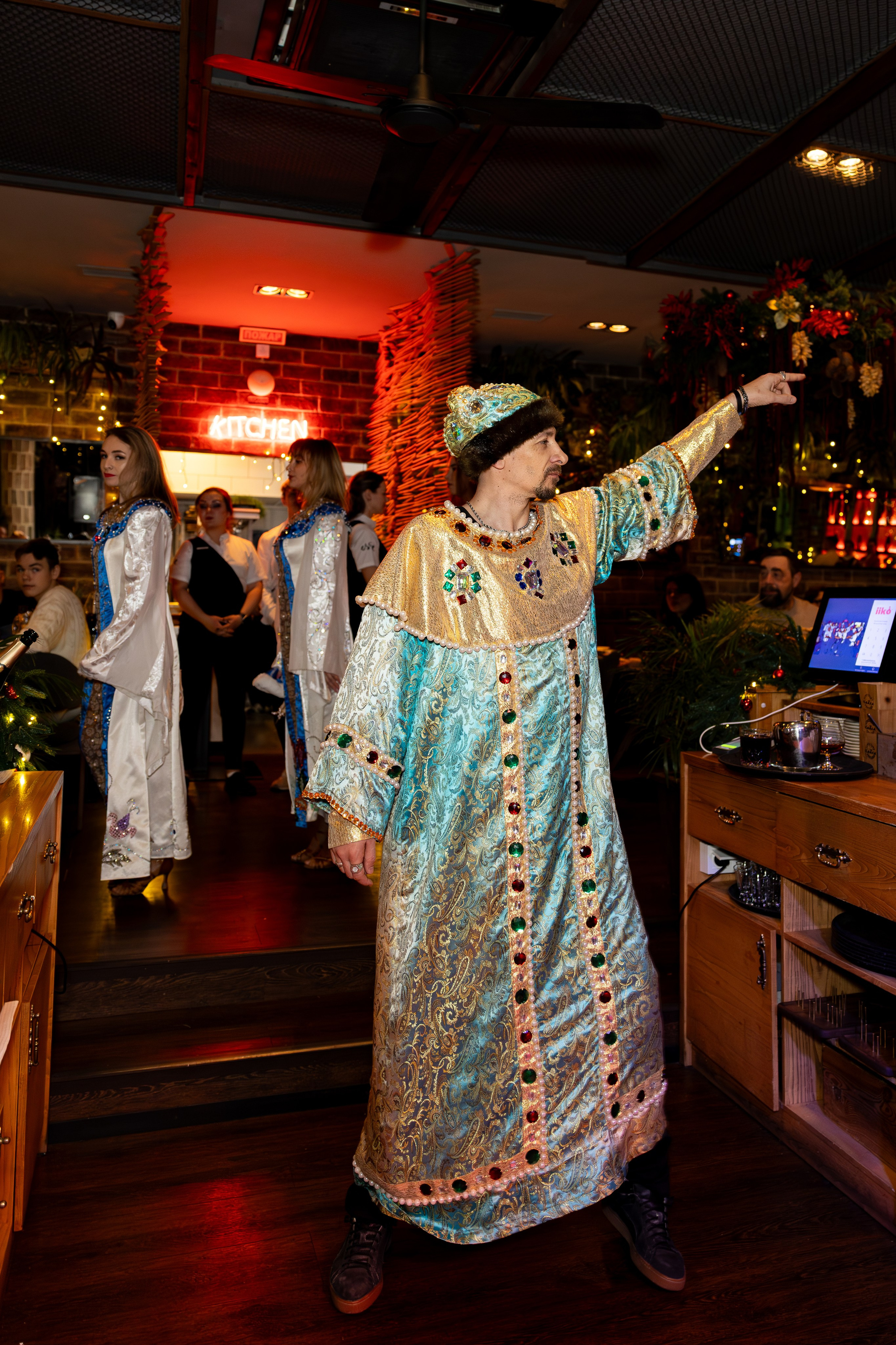 Новогодняя ночь 2026 в панорамном ресторане «Чайка». Дженбаз Павел — фотограф в Ялте