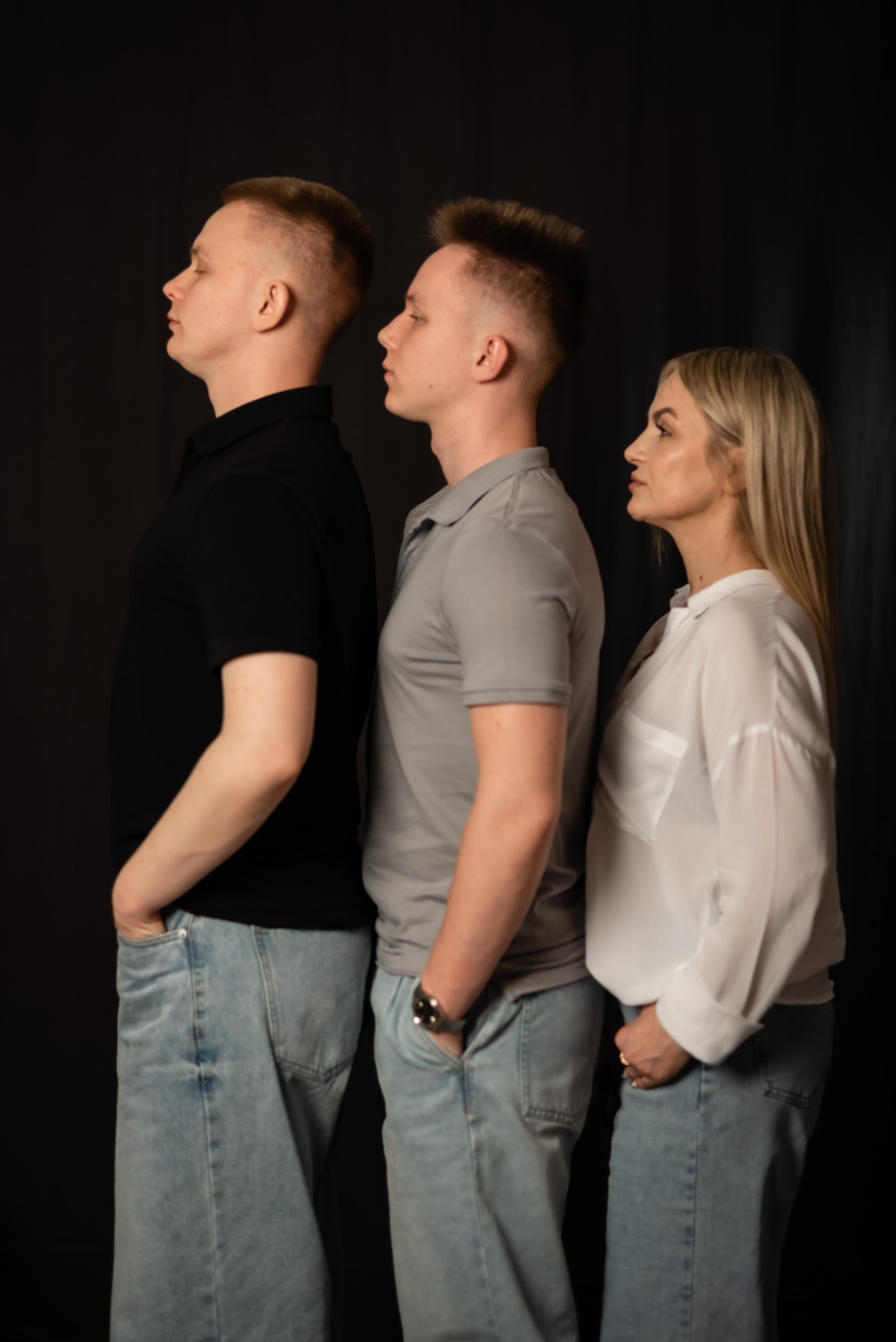 Семейная съемка в студии. Фотограф Тула творческие фотосессии недорого Ольга Ромашина