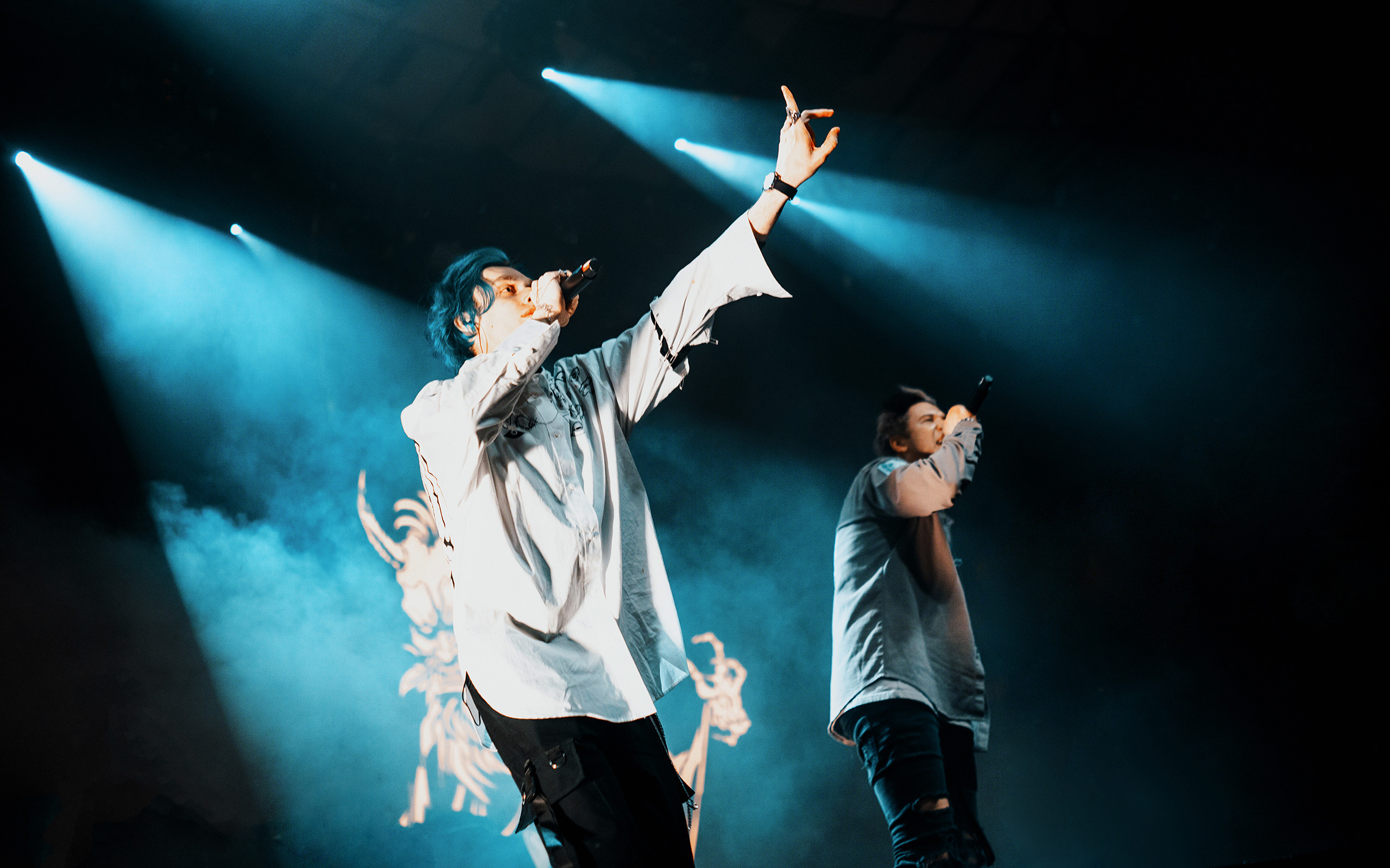 PLAYINGTHEANGEL. OPSHI PHOTO