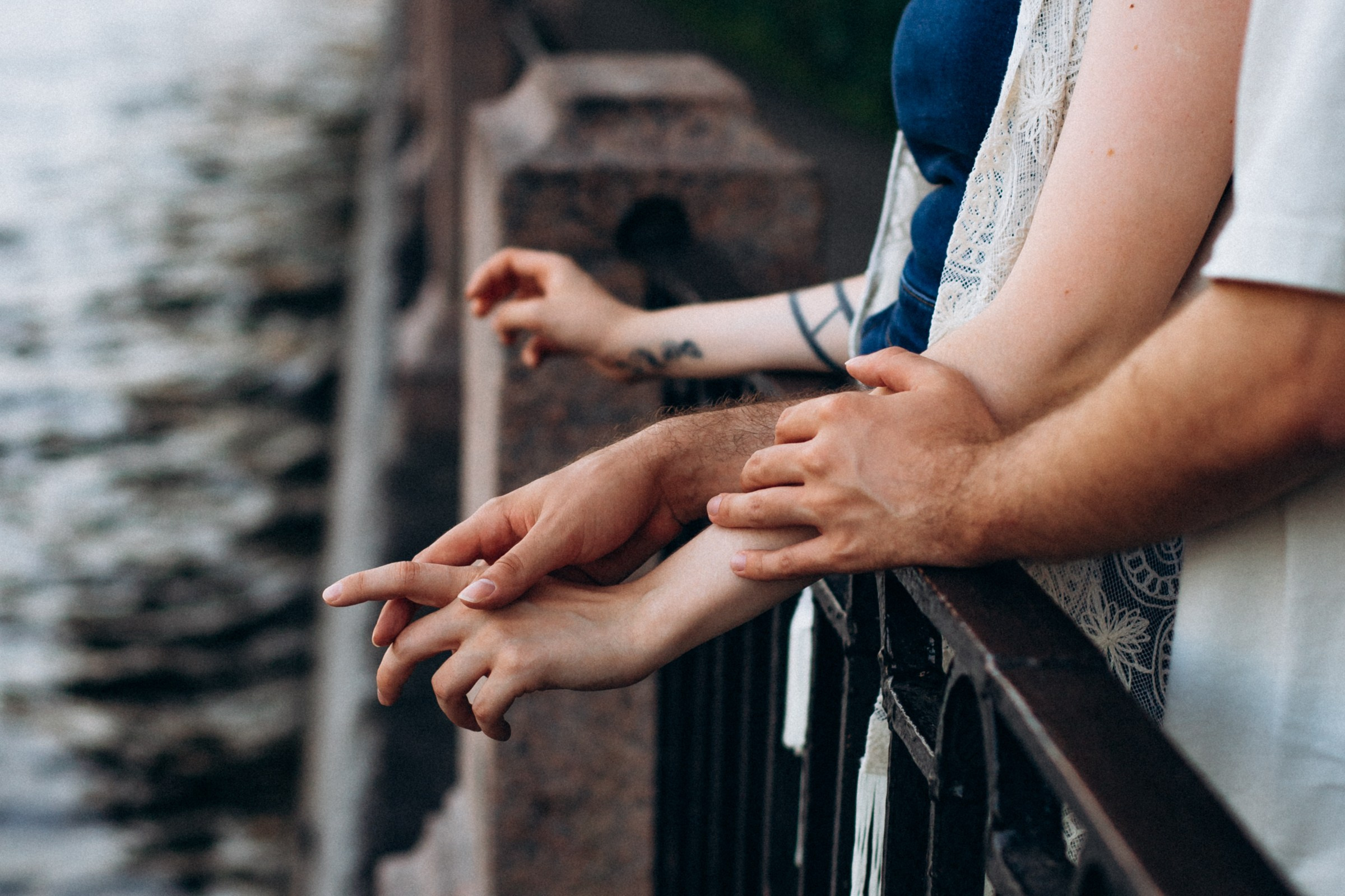 Валерия с супругом в июле. Фотопрогулка в Петербурге. Индивидуальный и семейный фотограф в Санкт-Петербурге