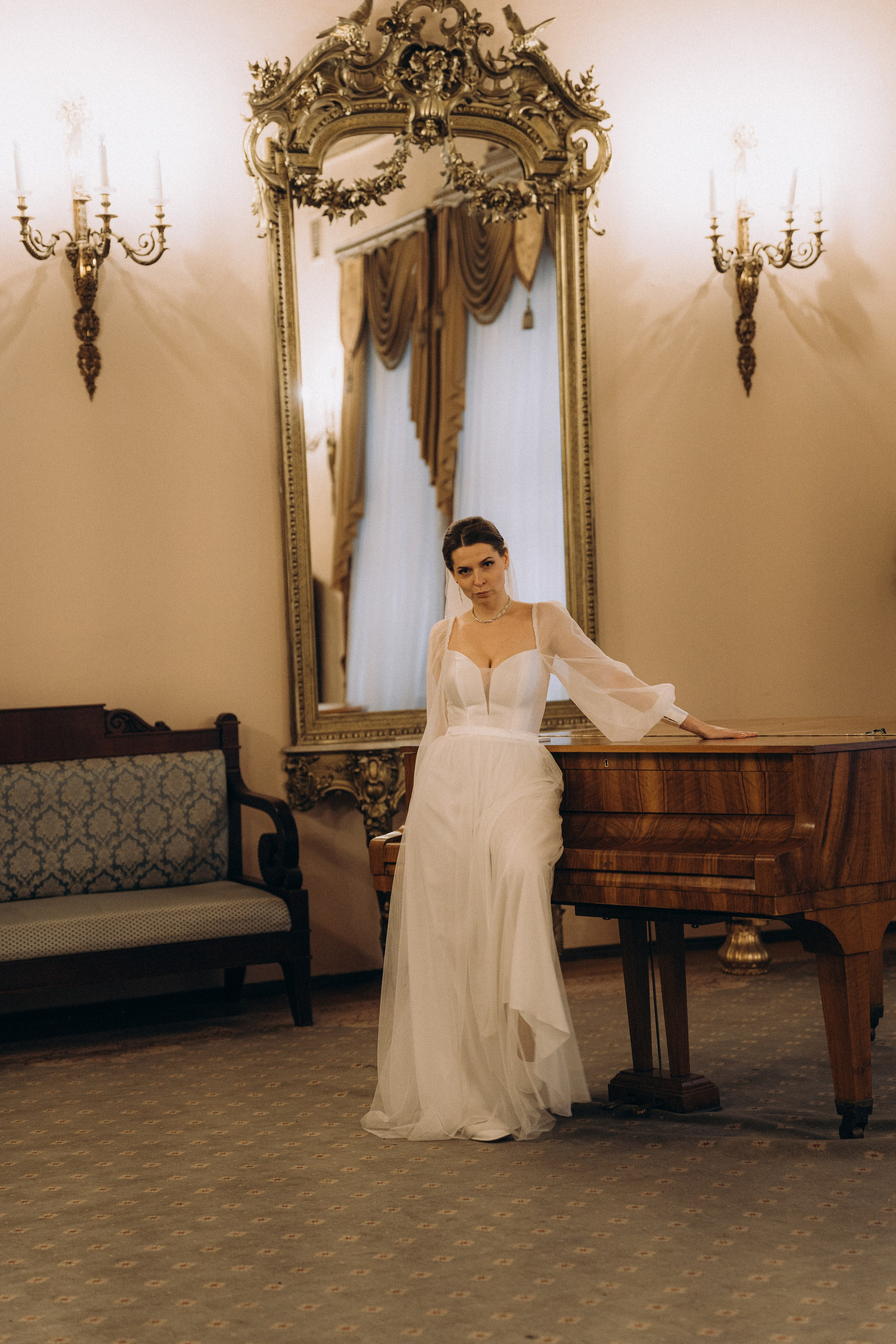 СВАДЕБНАЯ СЬЕМКА ВО ВТОРОМ ДВОРЦЕ (ДЕКАБРЬ) ТАКЖЕ СЬЕМКА В СТУДИИ НА ЧЕРНЫШЕВСКОЙ. Профессиональный фотограф, Санкт-Петербург — Виктория Богомолова