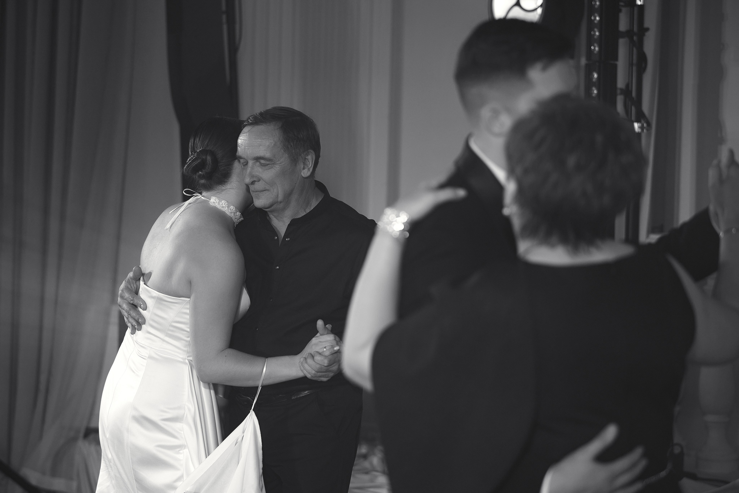 Служебный роман. Свадебный и портретный фотограф в Брянске Скепская Лилия