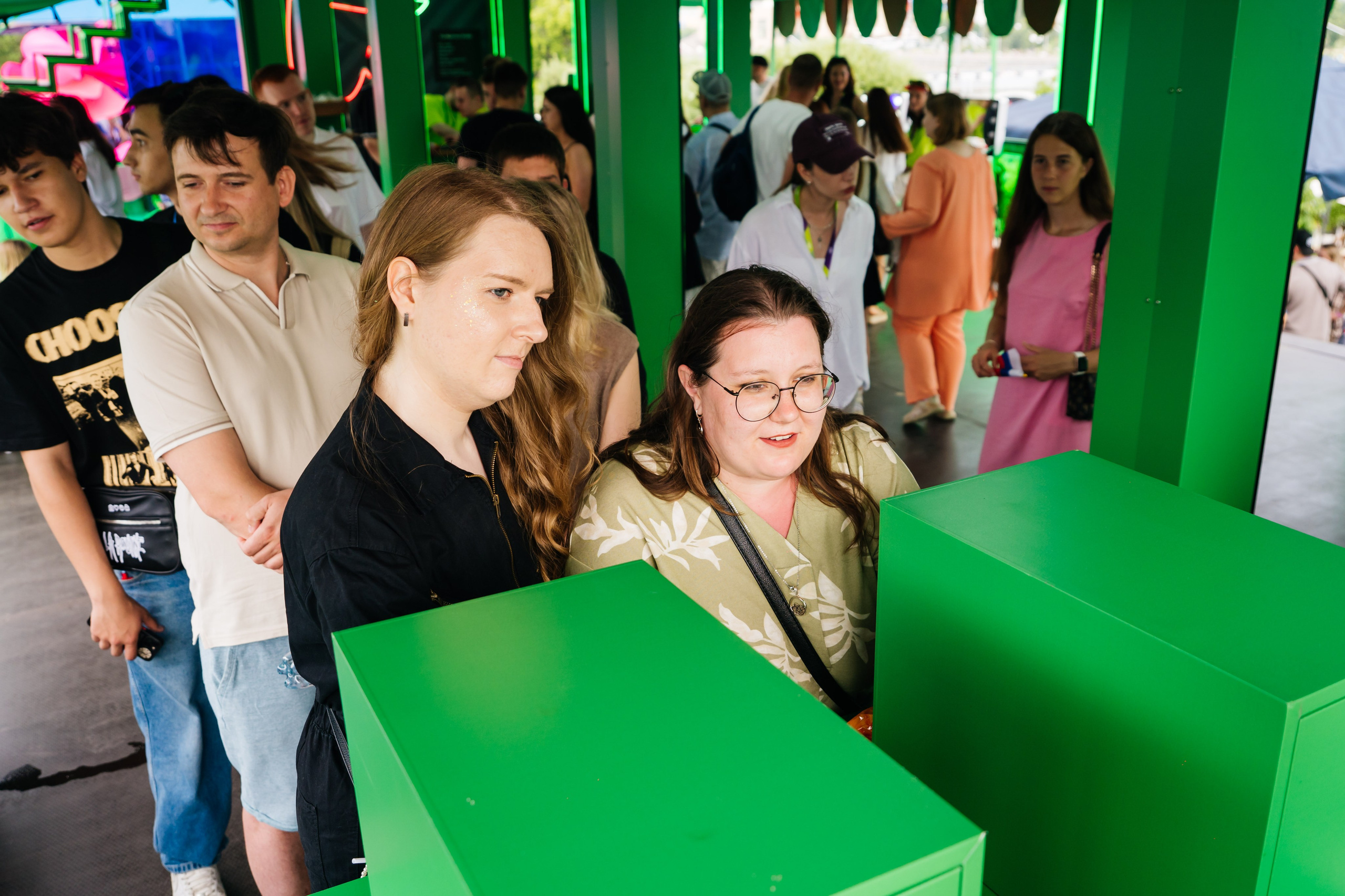 Пятерочка на VK фесте. Видеограф и Фотограф в Челябинске Ксения и Владимир Рюмины