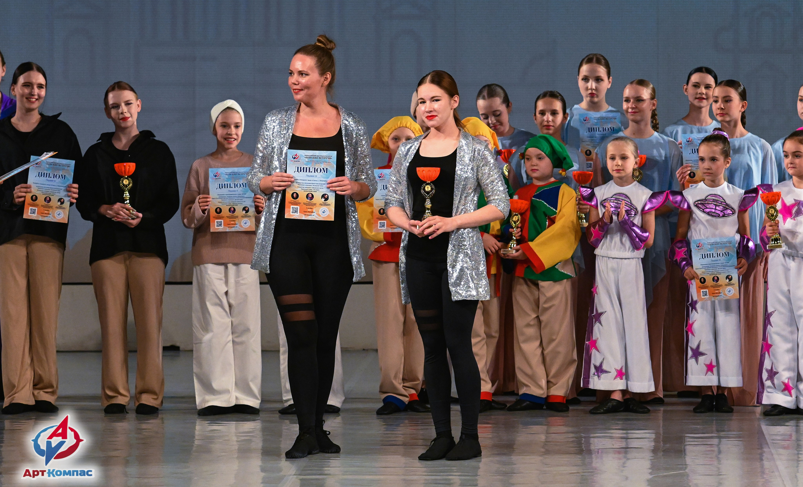 05.10.2025 Всероссийский фестиваль талантов «НЕВСКИЕ ВСТРЕЧИ» г. Санкт-Петербург. Медиастудия Фото Концепт