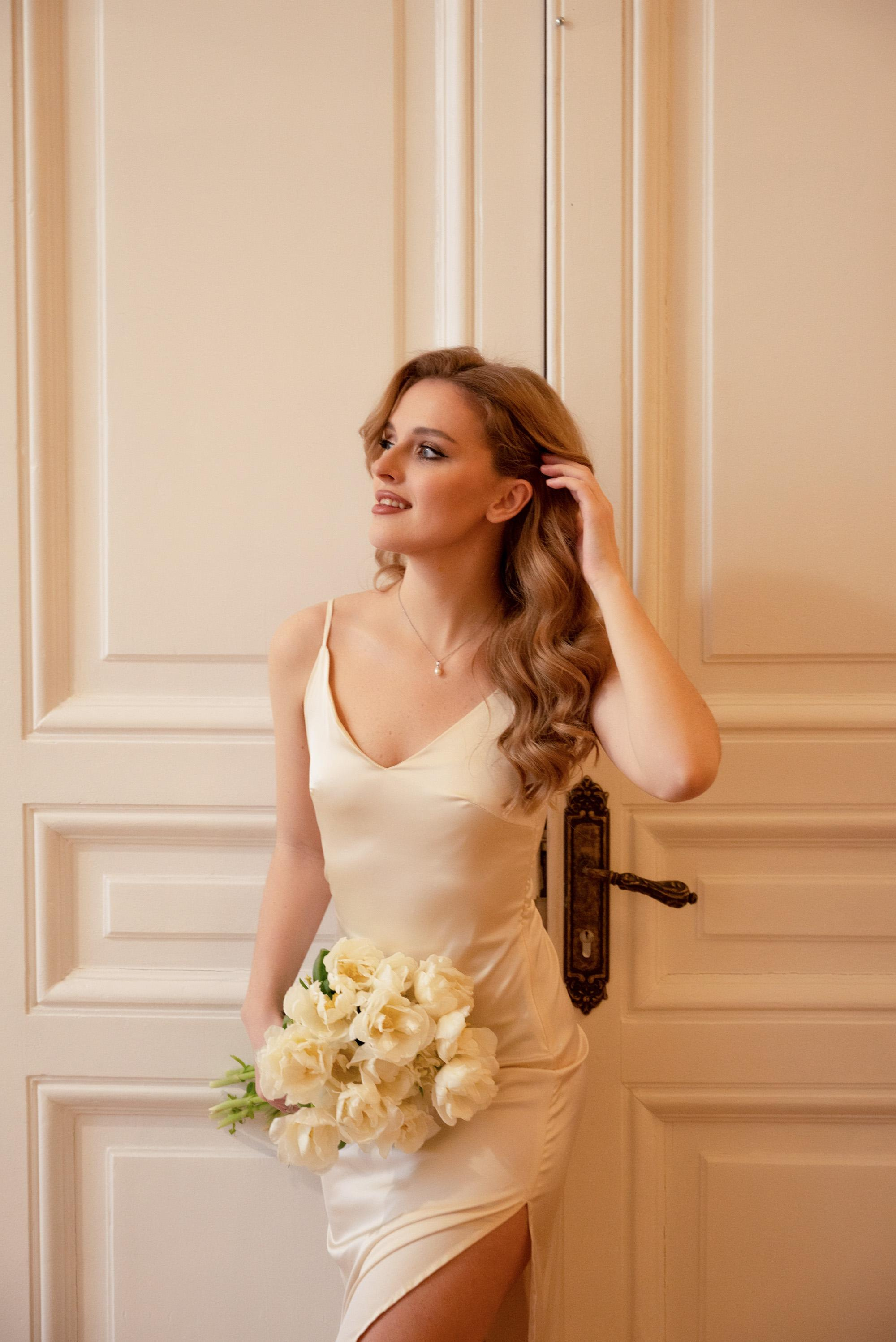 Женский портрет с тюльпанами. Свадебный фотограф в Санкт-Петербурге Владислава Тюльпина