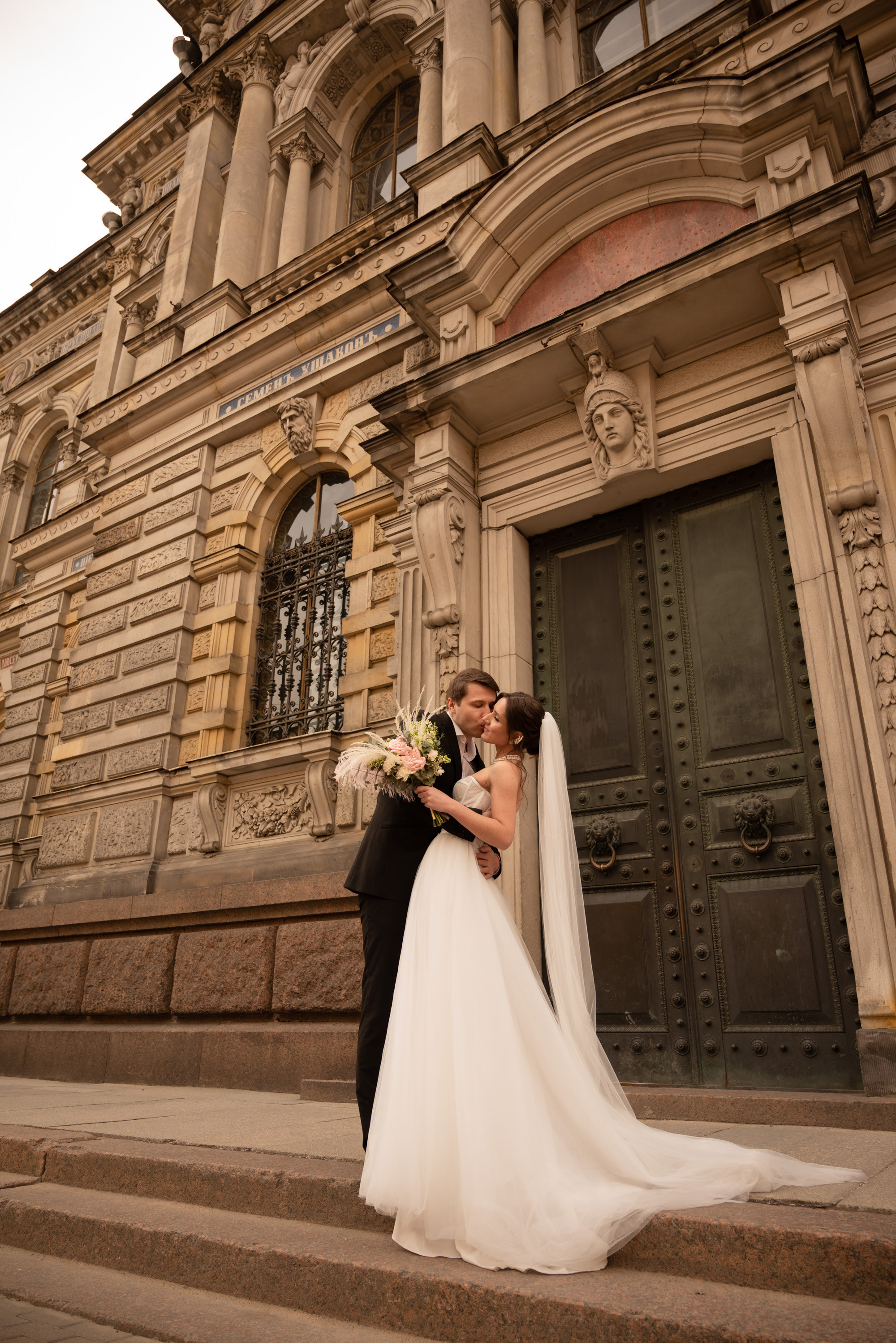 Елена и Антон | 16.04.23. Свадебный фотограф в Санкт-Петербурге Владислава Тюльпина