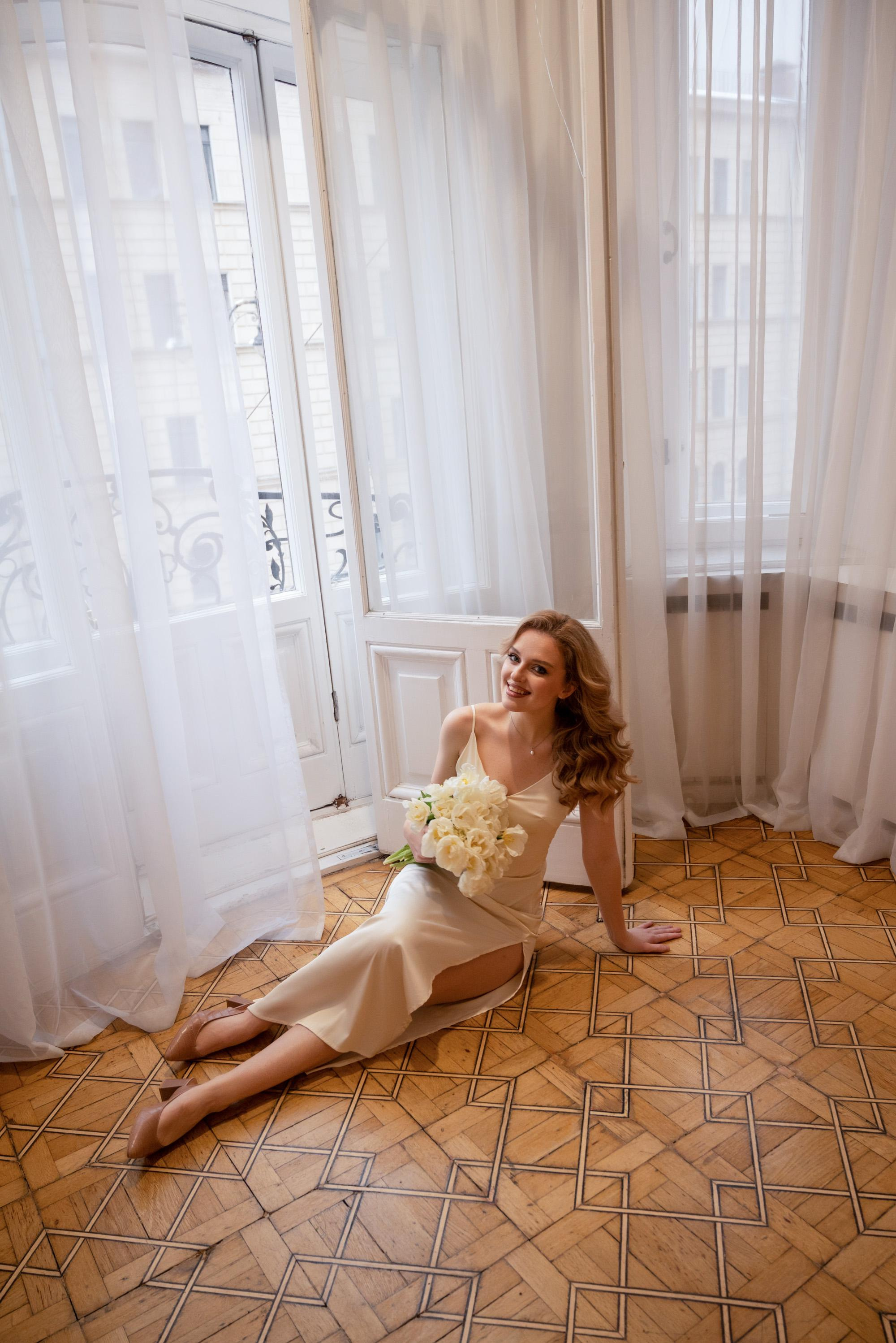 Женский портрет с тюльпанами. Свадебный фотограф в Санкт-Петербурге Владислава Тюльпина