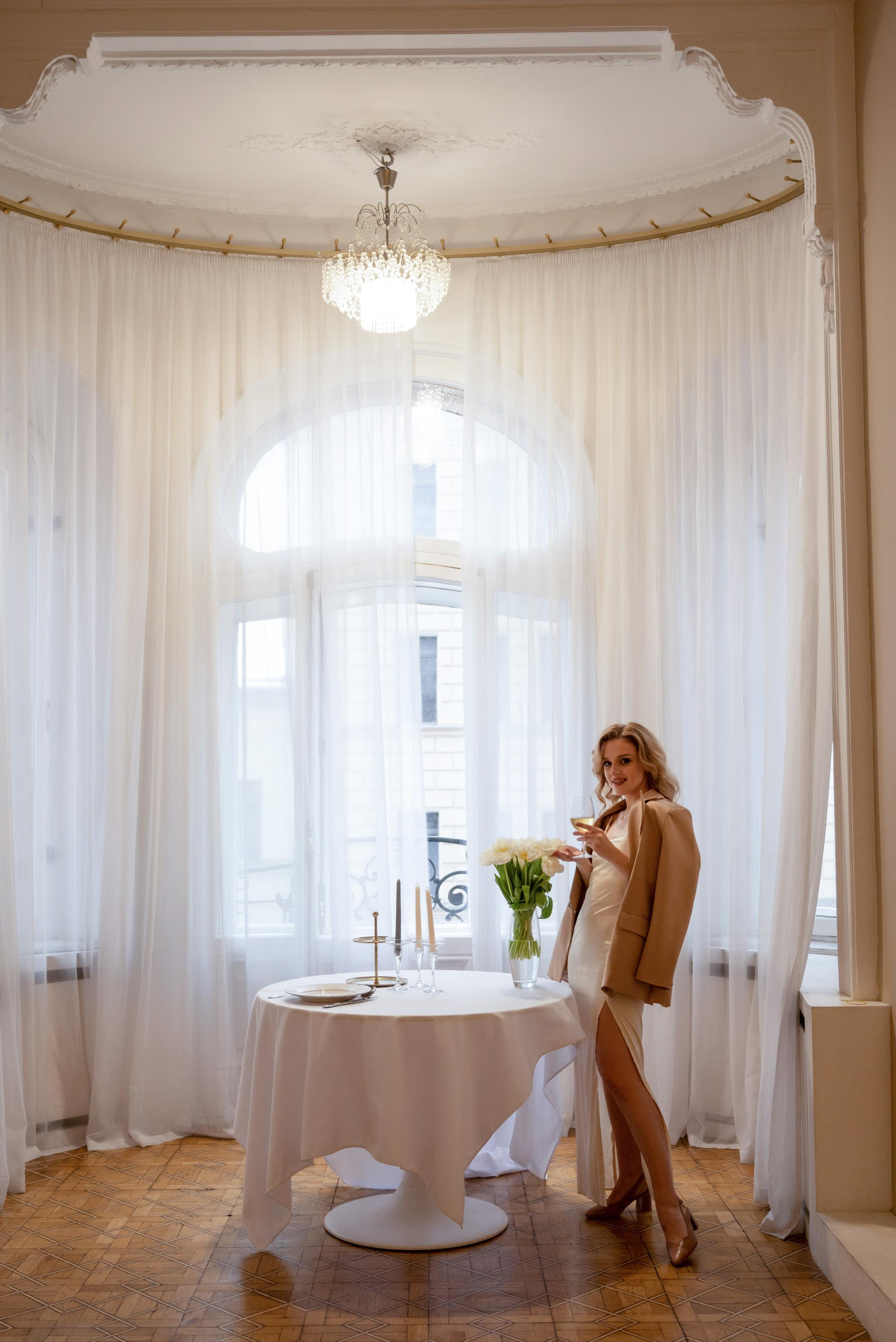 Женский портрет с тюльпанами. Свадебный фотограф в Санкт-Петербурге Владислава Тюльпина