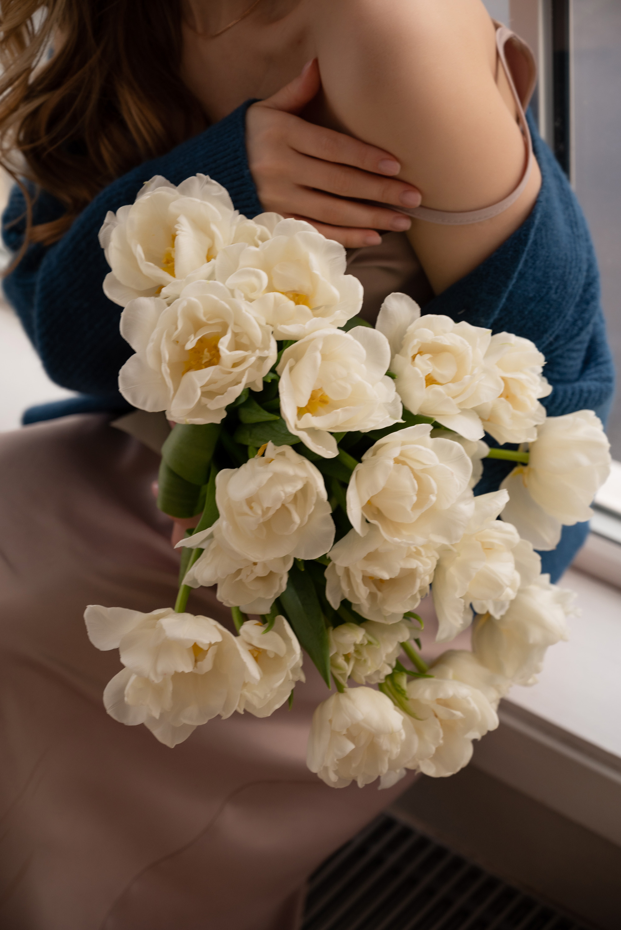 Рената и цветы. Свадебный фотограф в Санкт-Петербурге Владислава Тюльпина