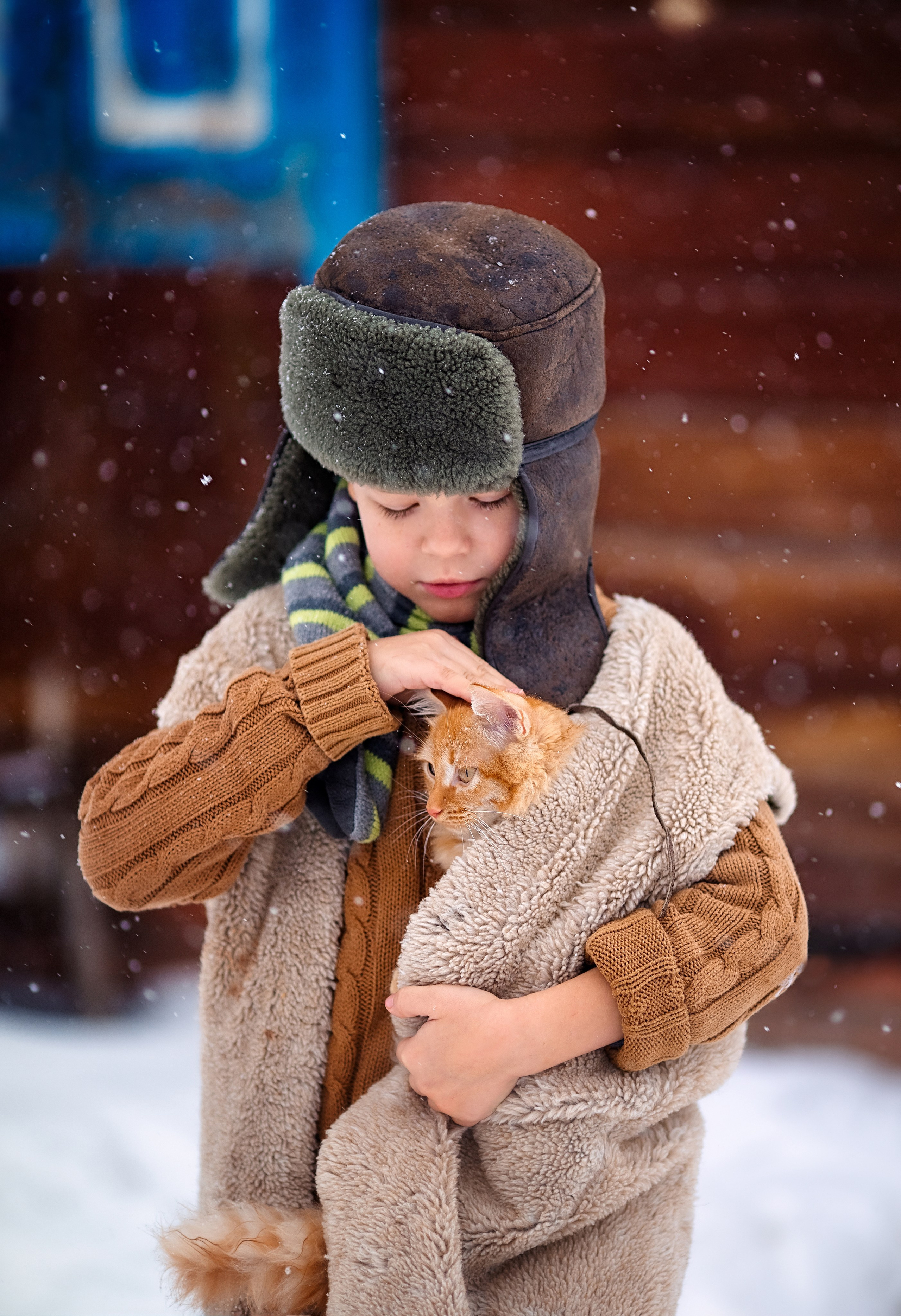 Шапка ушанка, жилетшерсть; кофта вязанная