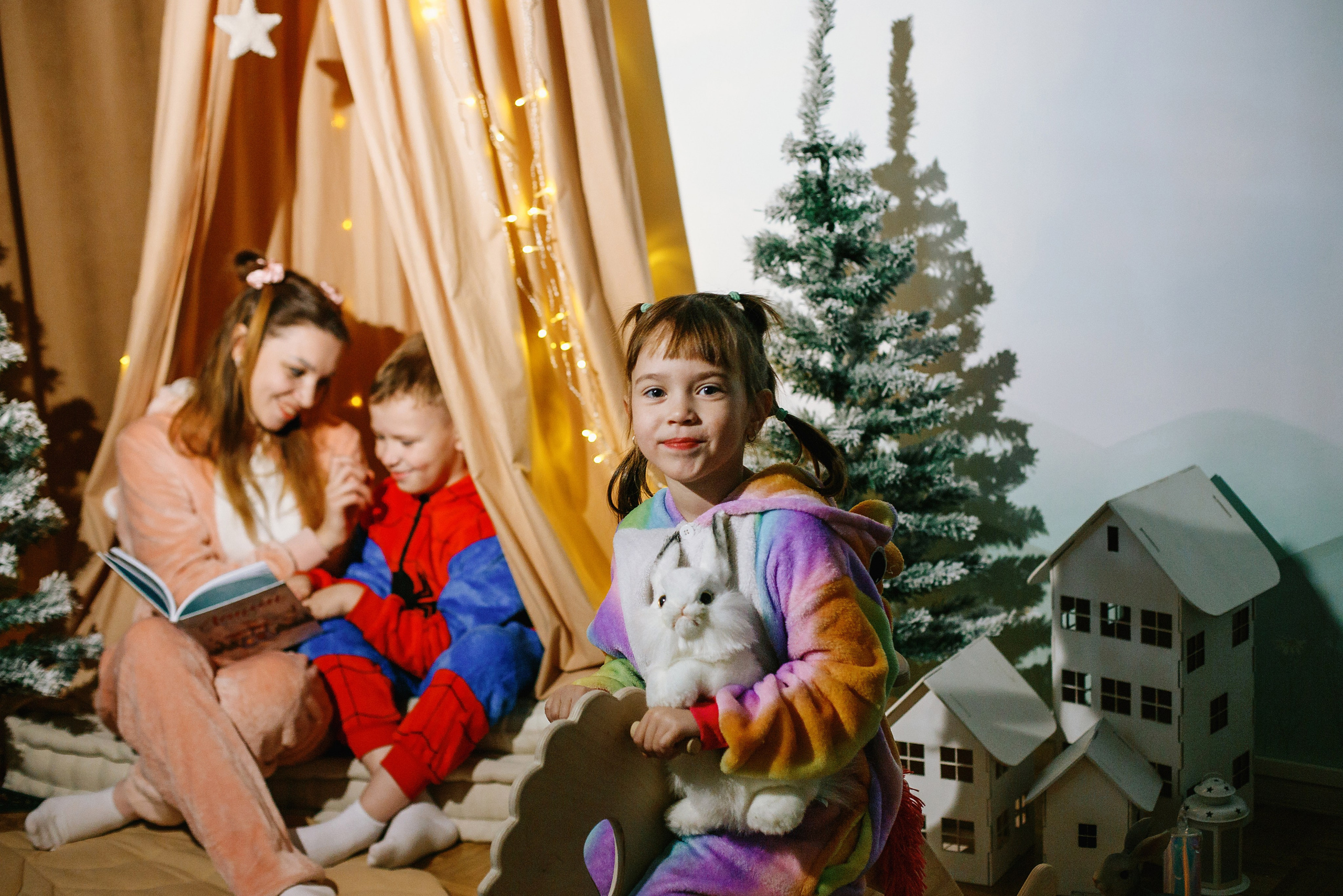 Новогодняя фотосессия Алены, Димы и Марьяны. Выпускные альбомы Искитим, Бердск и Новосибирск Крюкова Елена