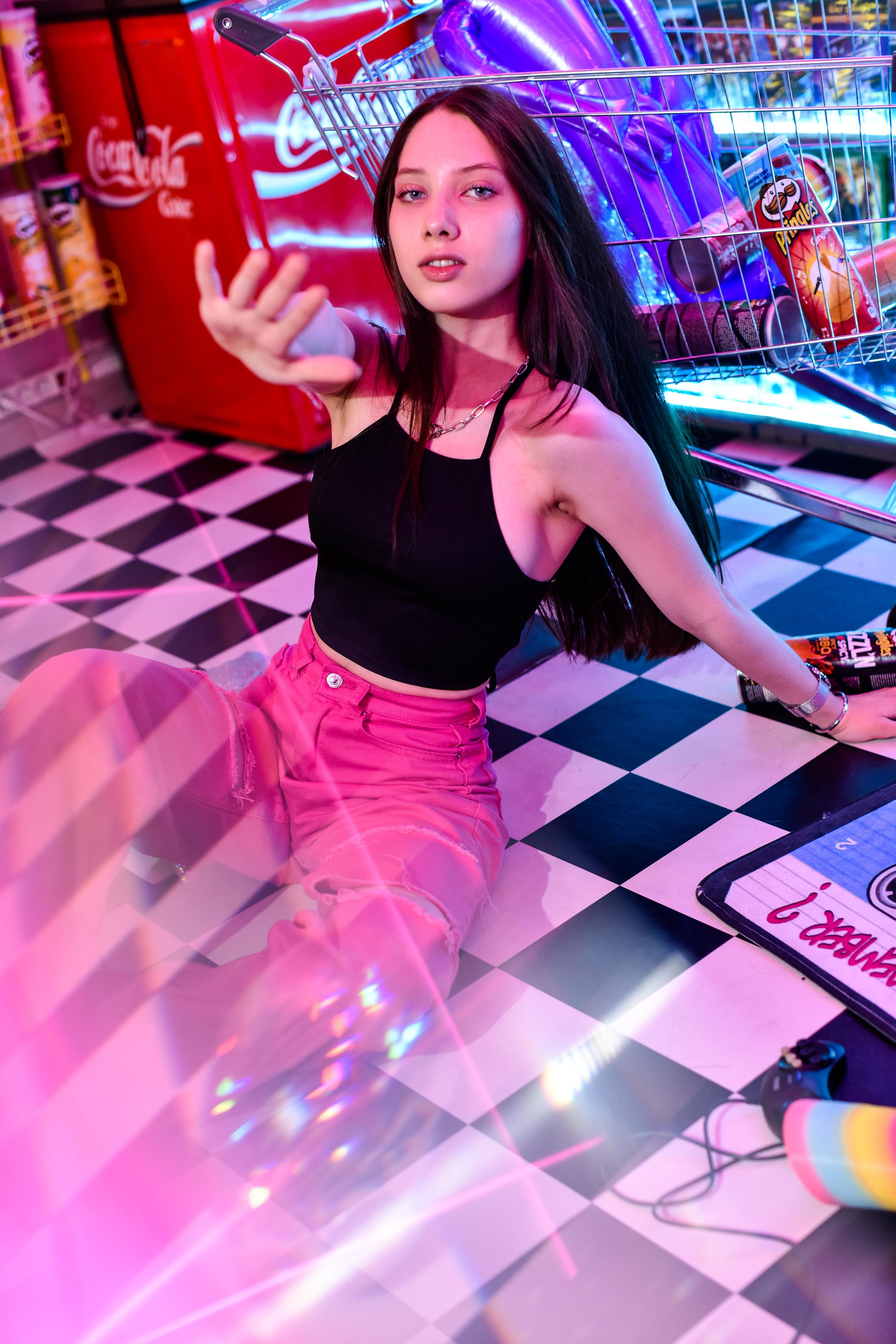 Настенька Неон