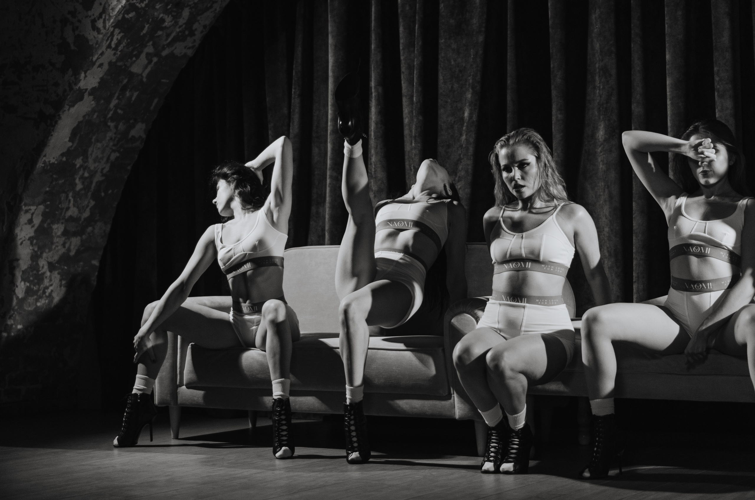 Фото-подглядки с видеосъемки танцевальной команды «Secret». Денисова Аля — фотограф для парных съемок и индивидуальных историй в Барнауле