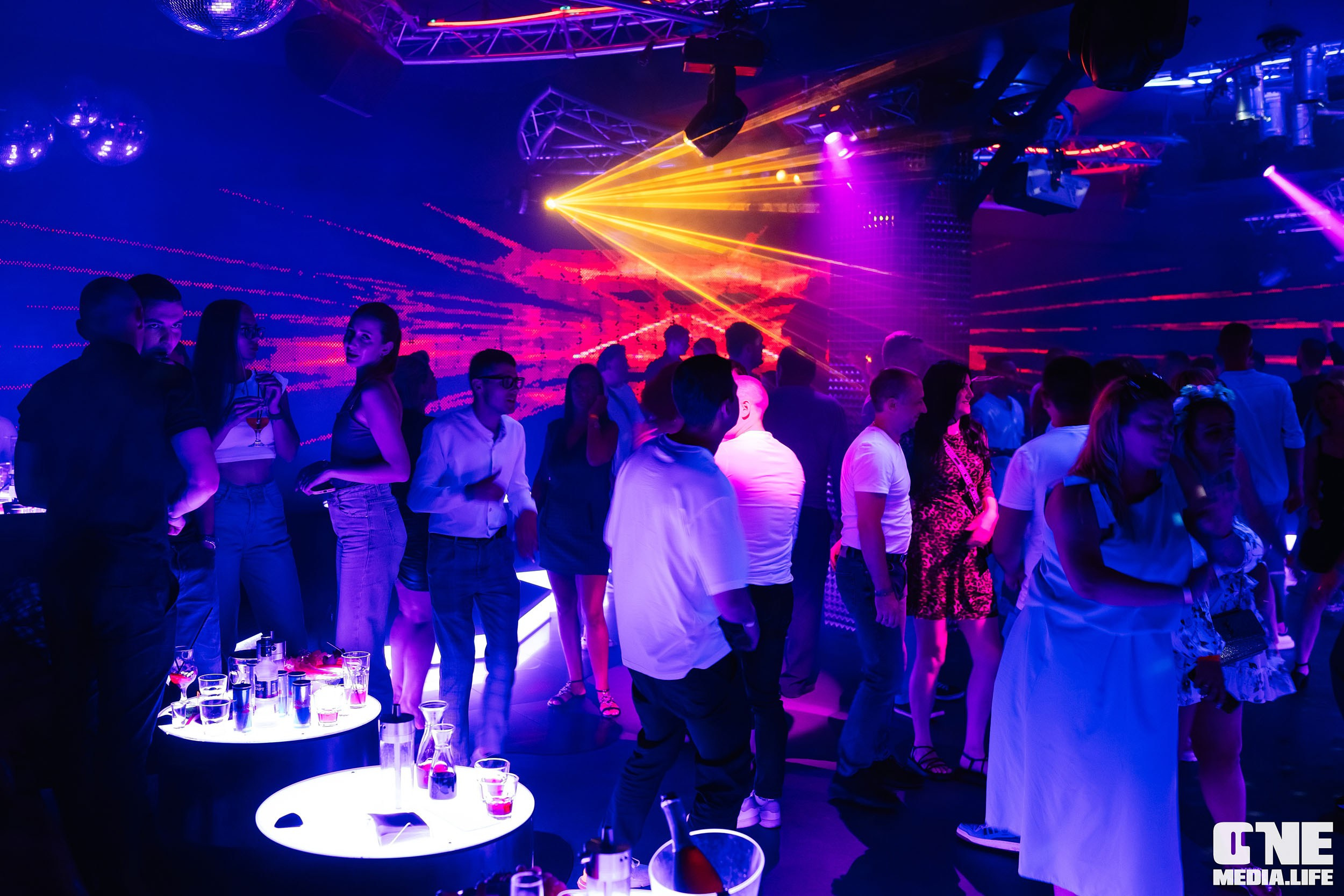 Фоторепортаж из РК Планета. One Media Life: фоторепортажи, фотоотчеты с мероприятий и заведений