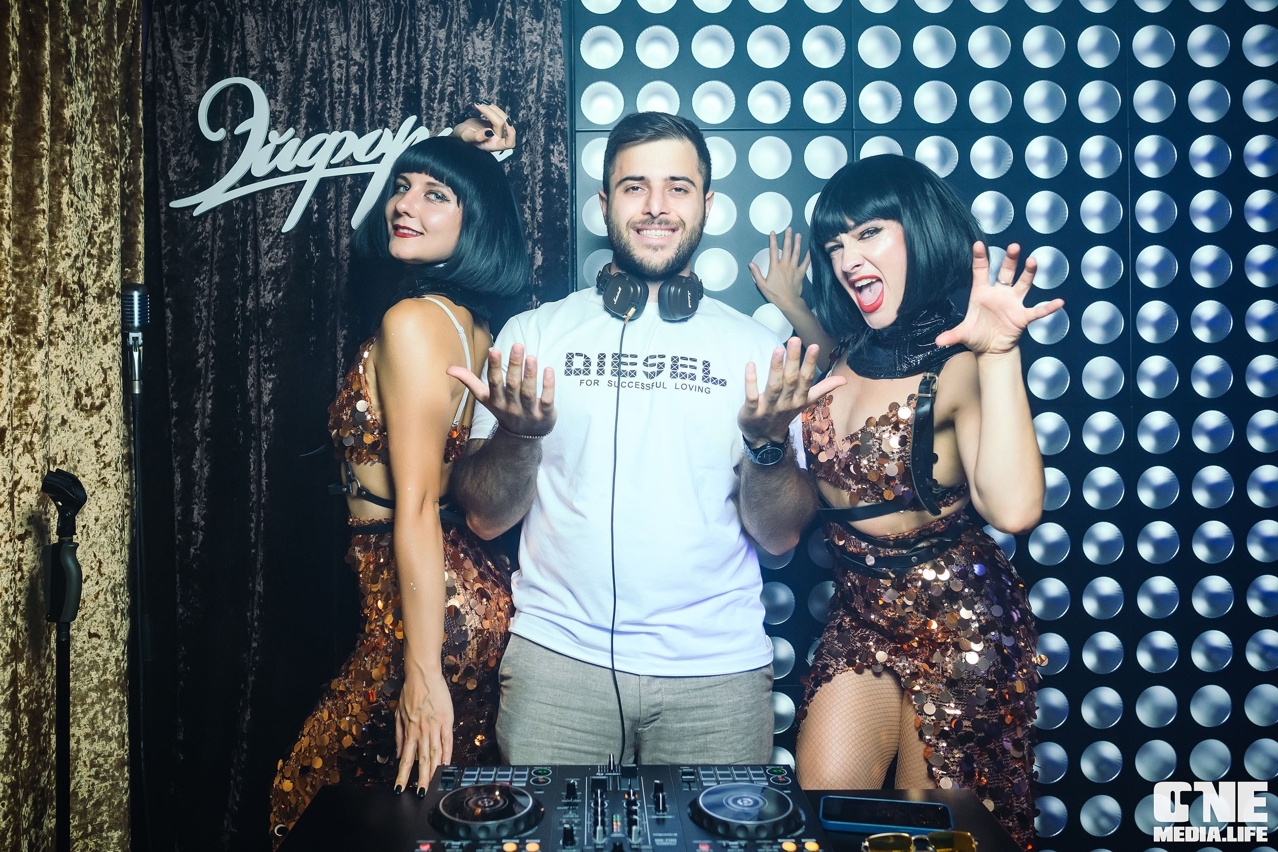 Фоторепортаж из караоке-клуба Эйфория. One Media Life: фоторепортажи, фотоотчеты с мероприятий и заведений