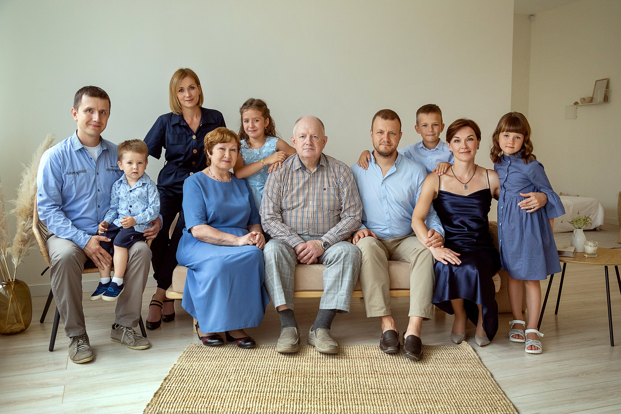 Фотосессия большой семьи из нескольких поколений. Семейный фотограф Ульяна Вдовкина г. Екатеринбург