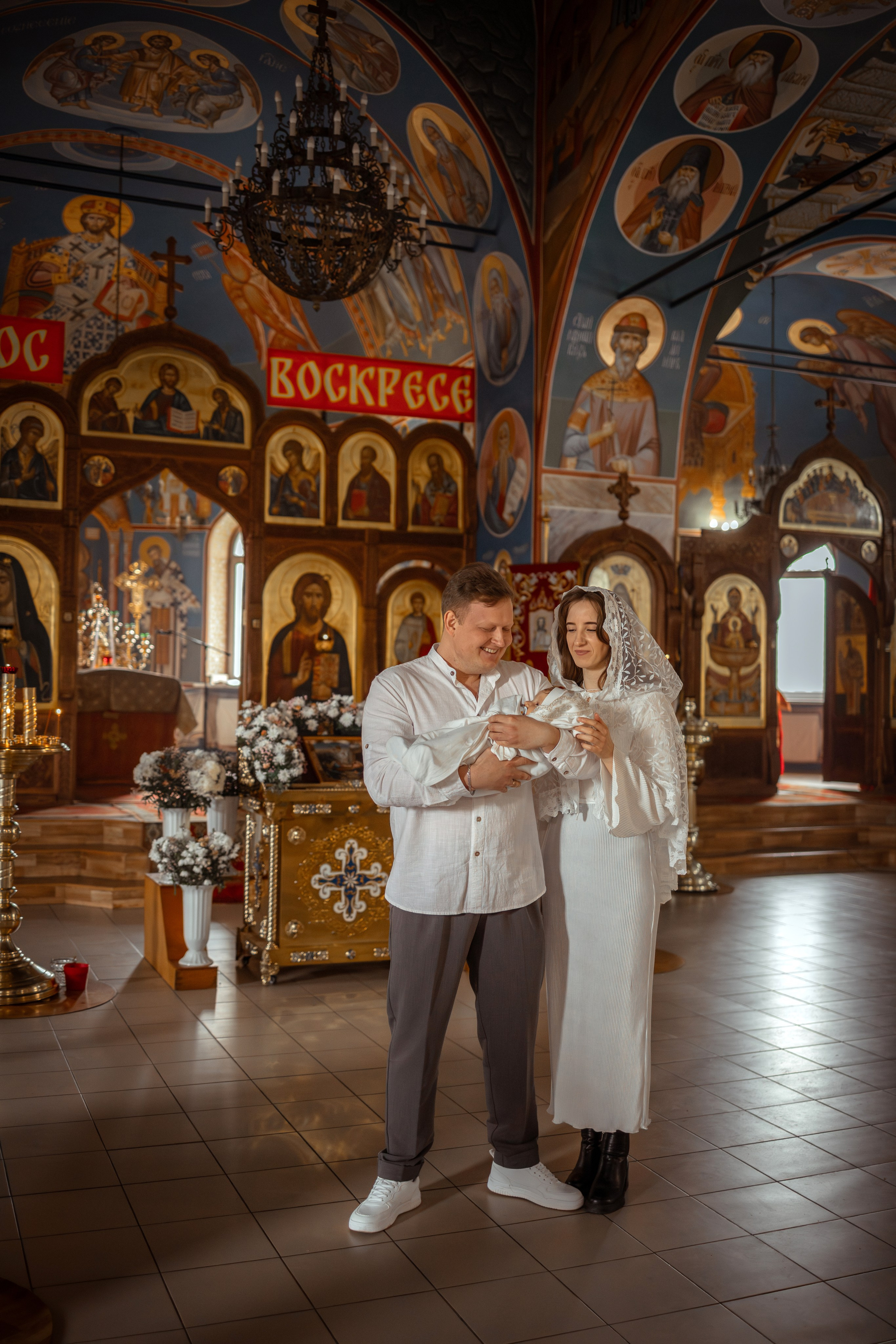 Таинство Крещения младенца в храме в честь святой преподобномученицы великой княгини Елисаветы (г.Белоусово). Надежда Стар семейный и церковный фотограф в Жукове и Калужской области