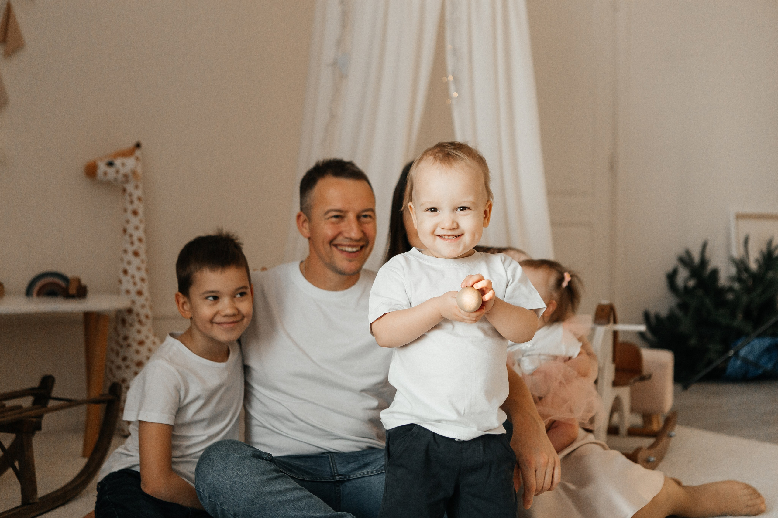 Юрий, Елена, Илья, Ярослав и Мелания. Накануне Нового года. Семейный фотограф в Калининграде Анастасия Юрина