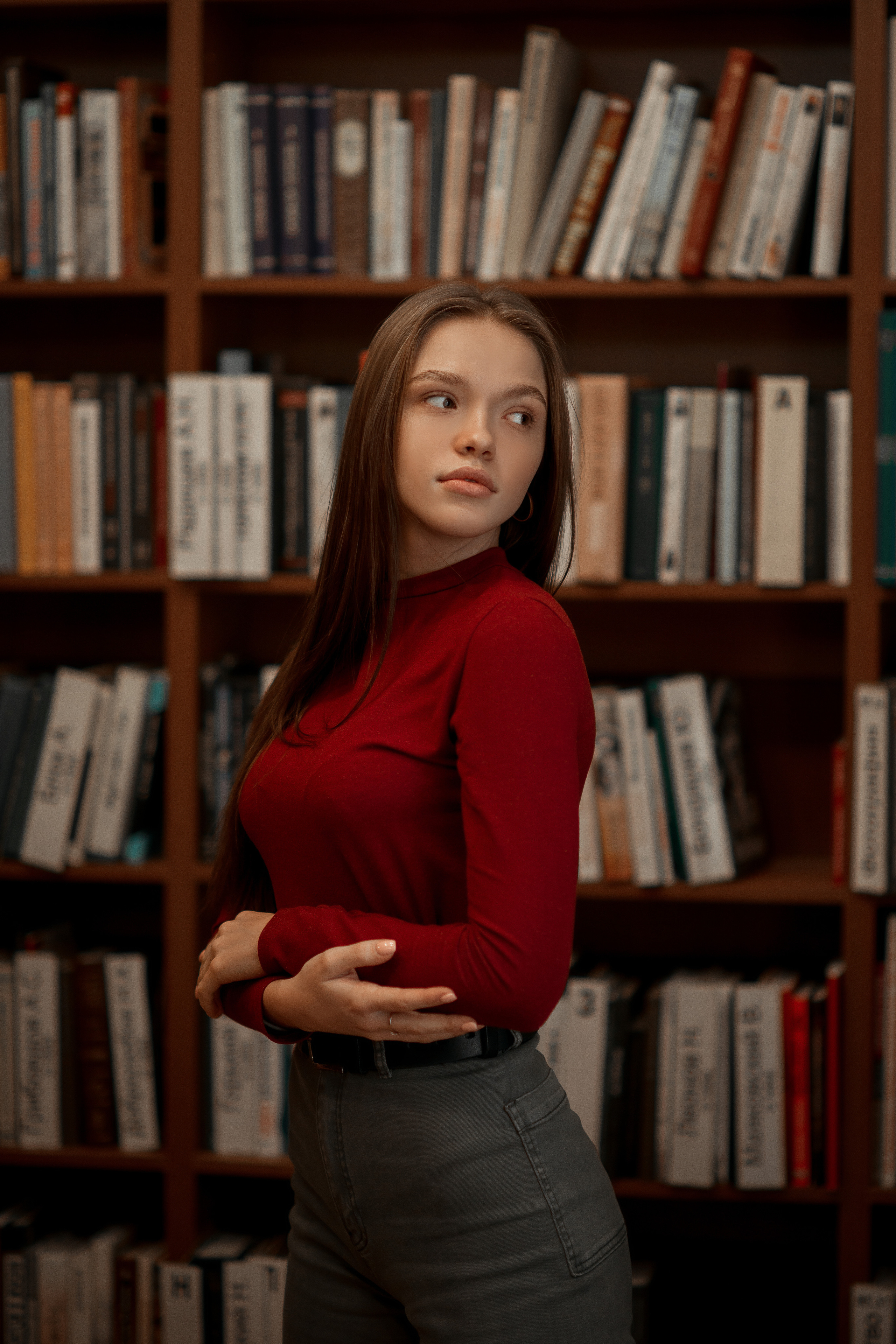 Фотосессия с книгами в библиотеке Севастополя. Узнать подробности, записаться можно по телефону +79788481042. Информация об услугах - на сайте в разделе "Услуги и цены"