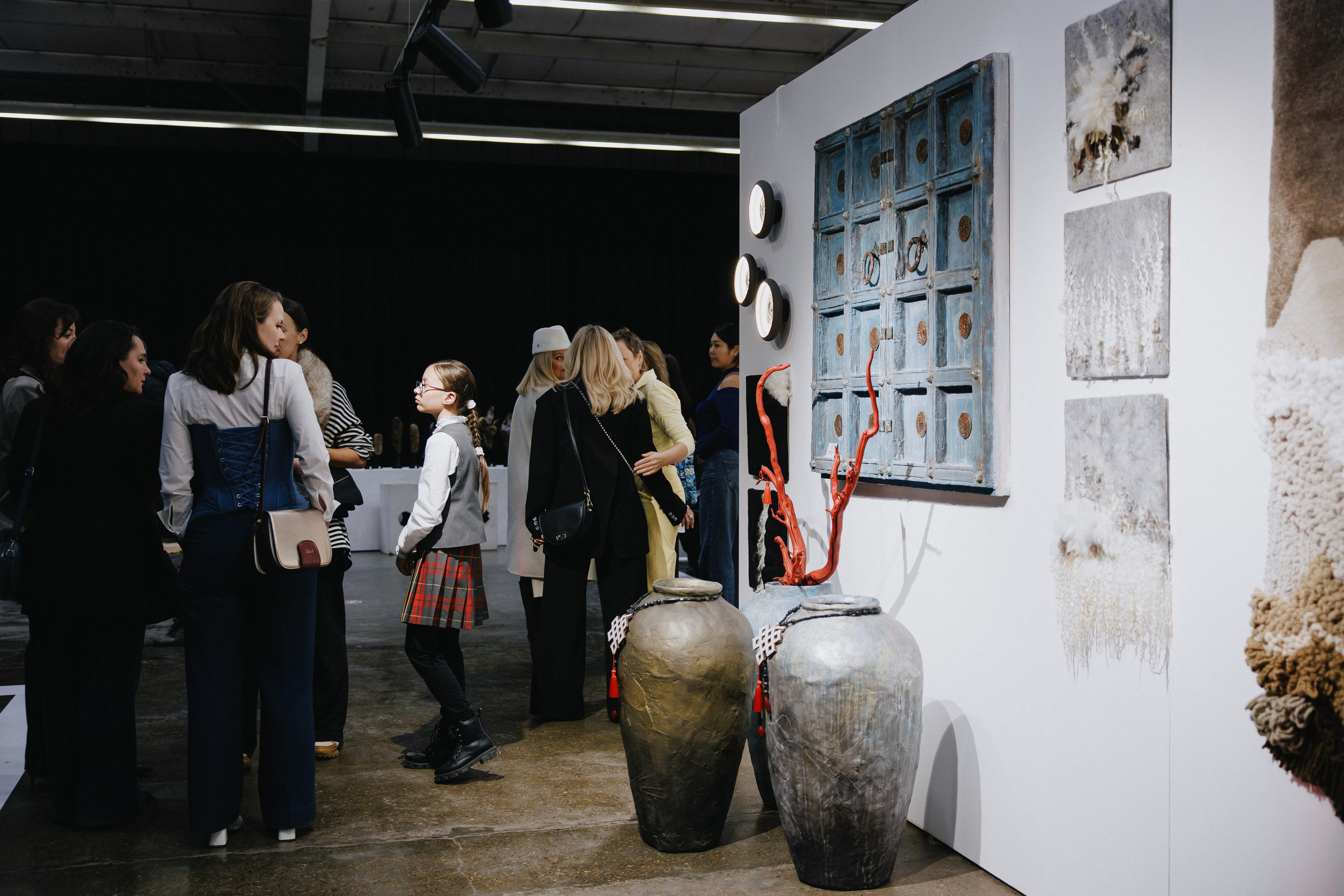 Выставка СТО ВЕЩЕЙ В ИНТЕРЬЕРЕ. Фотограф Иркутск Антипин Сергей