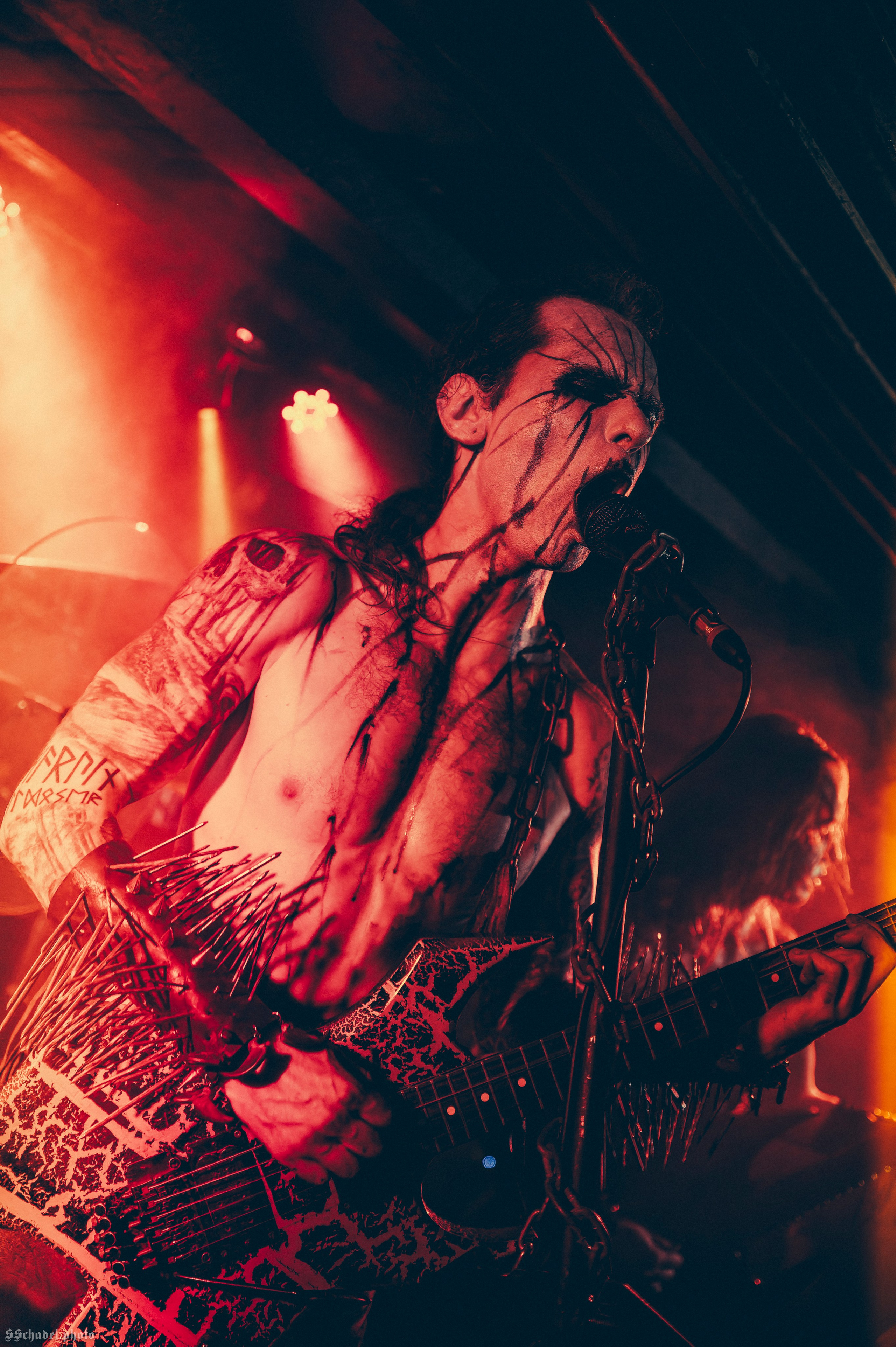Frostlagte Måne 18.10.25. We will make everything metal!