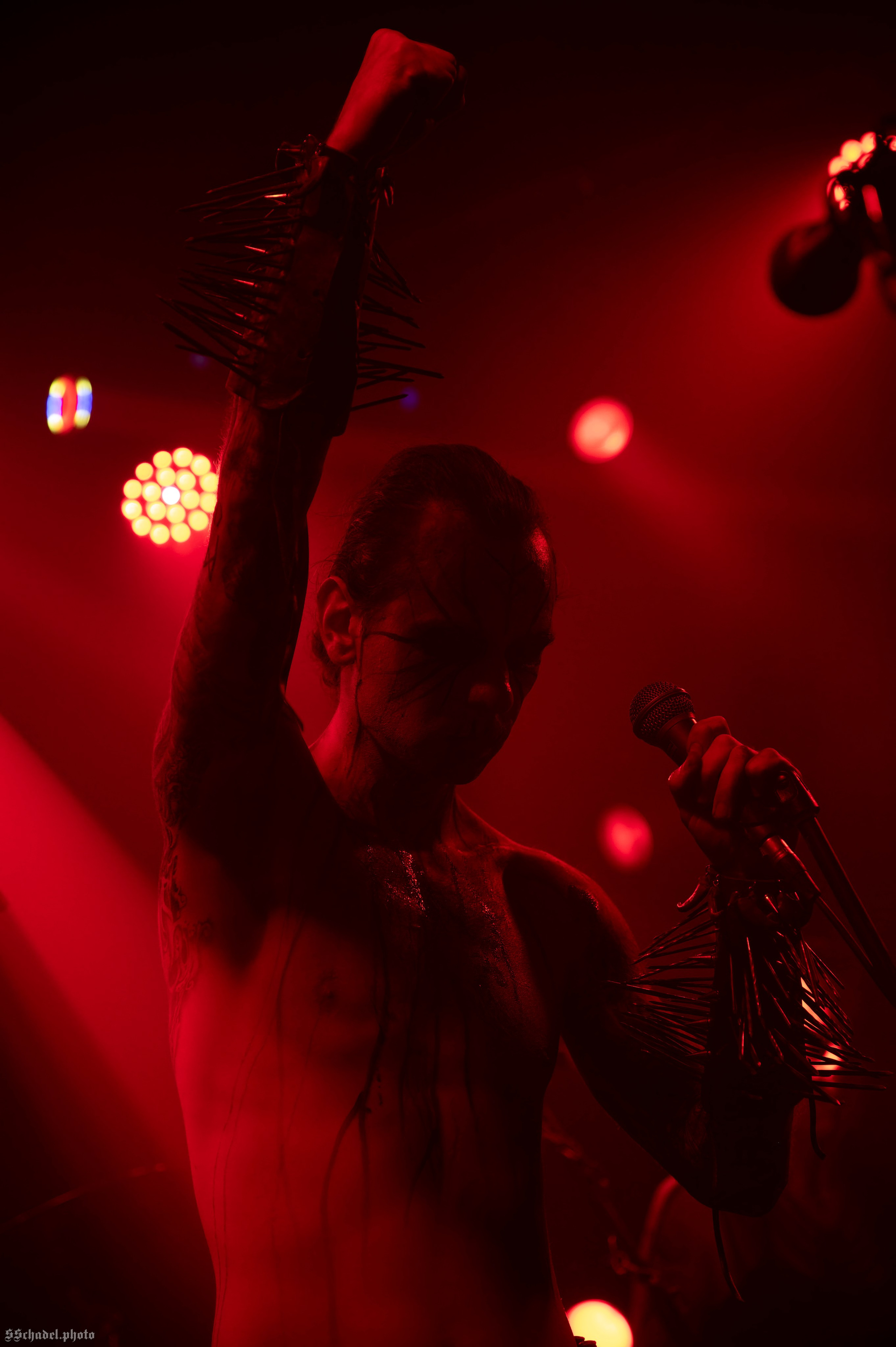 Frostlagte Måne 07.12.25. We will make everything metal!