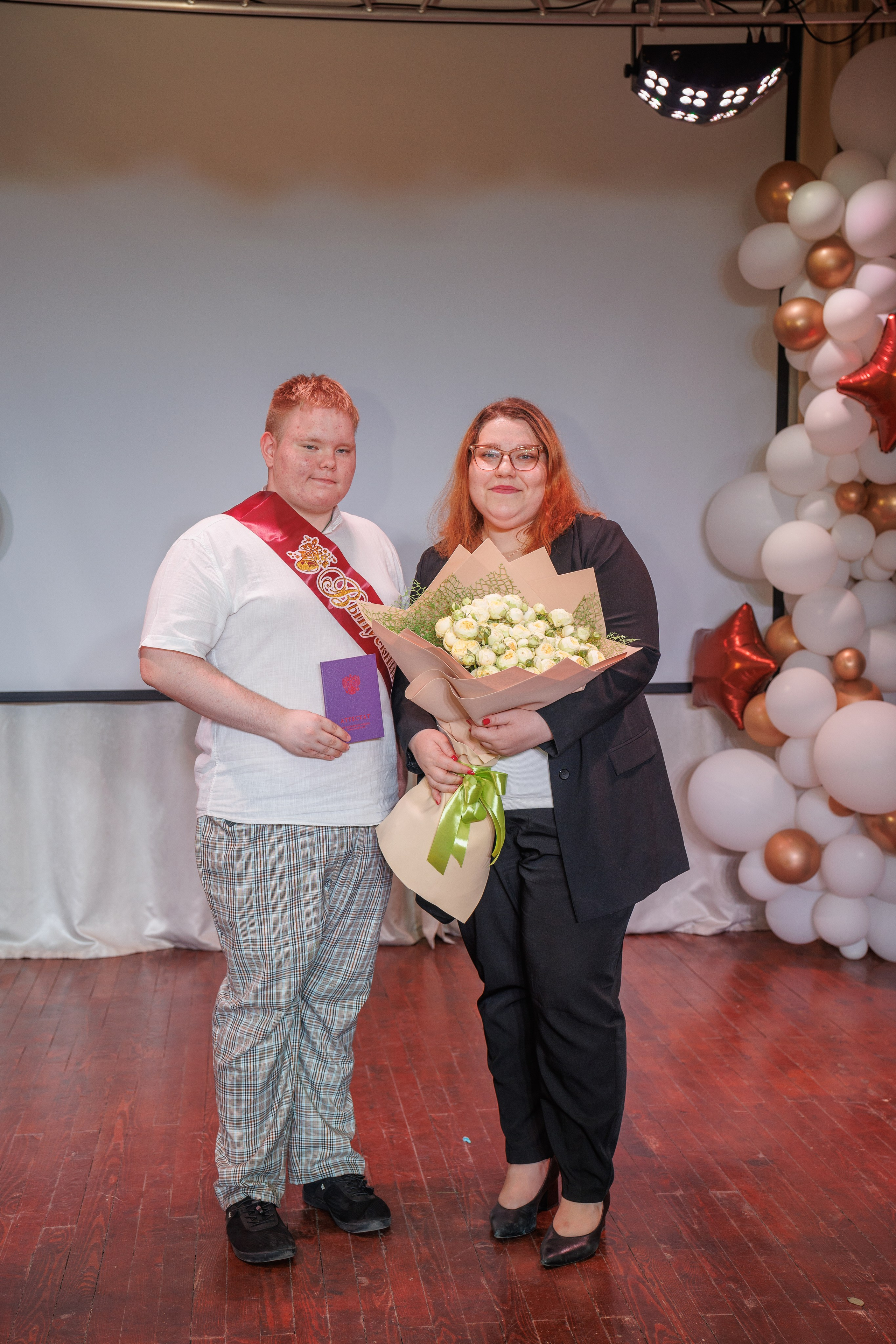 Вручение аттестатов. Свадебный и семейный фотограф в Новосибирске Ирина Дорошкова