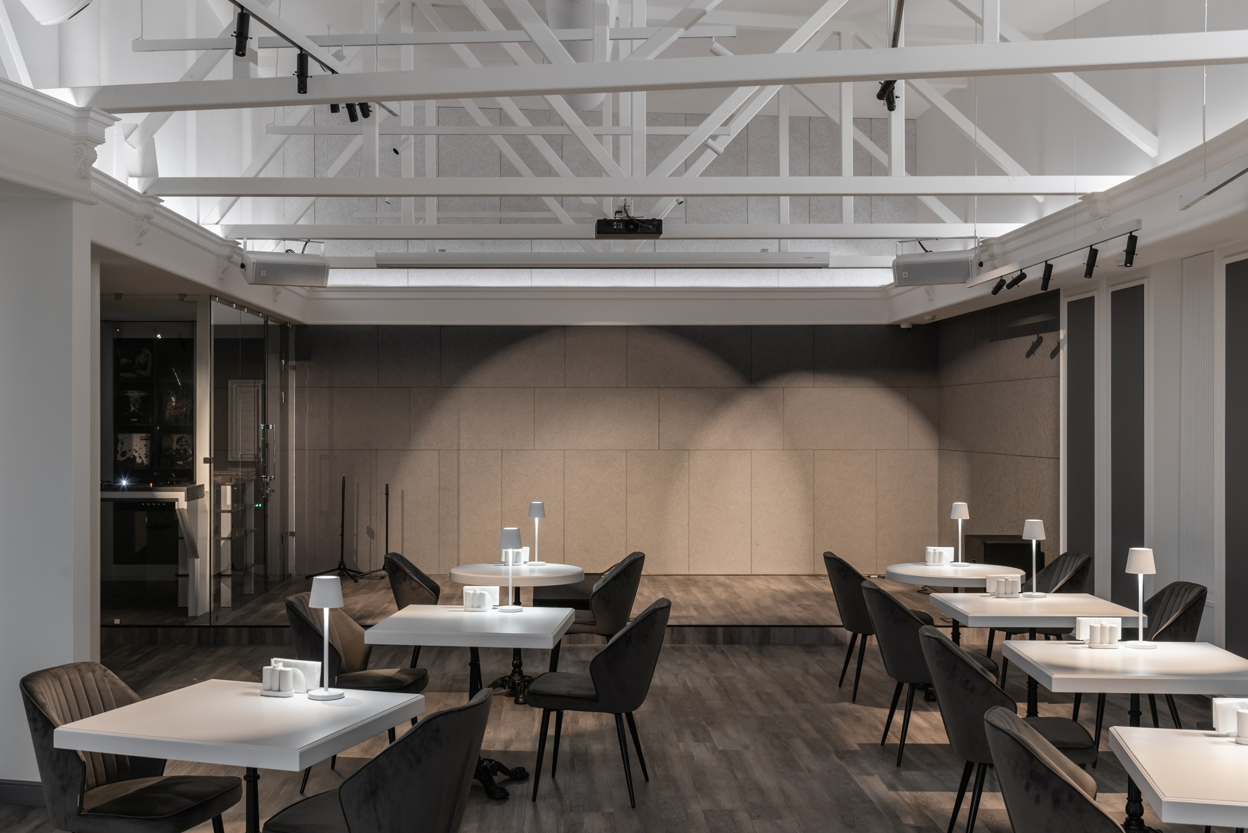 У КЛУБА | 2026. Архитектурный фотограф и 3D-художник Антон Мельников