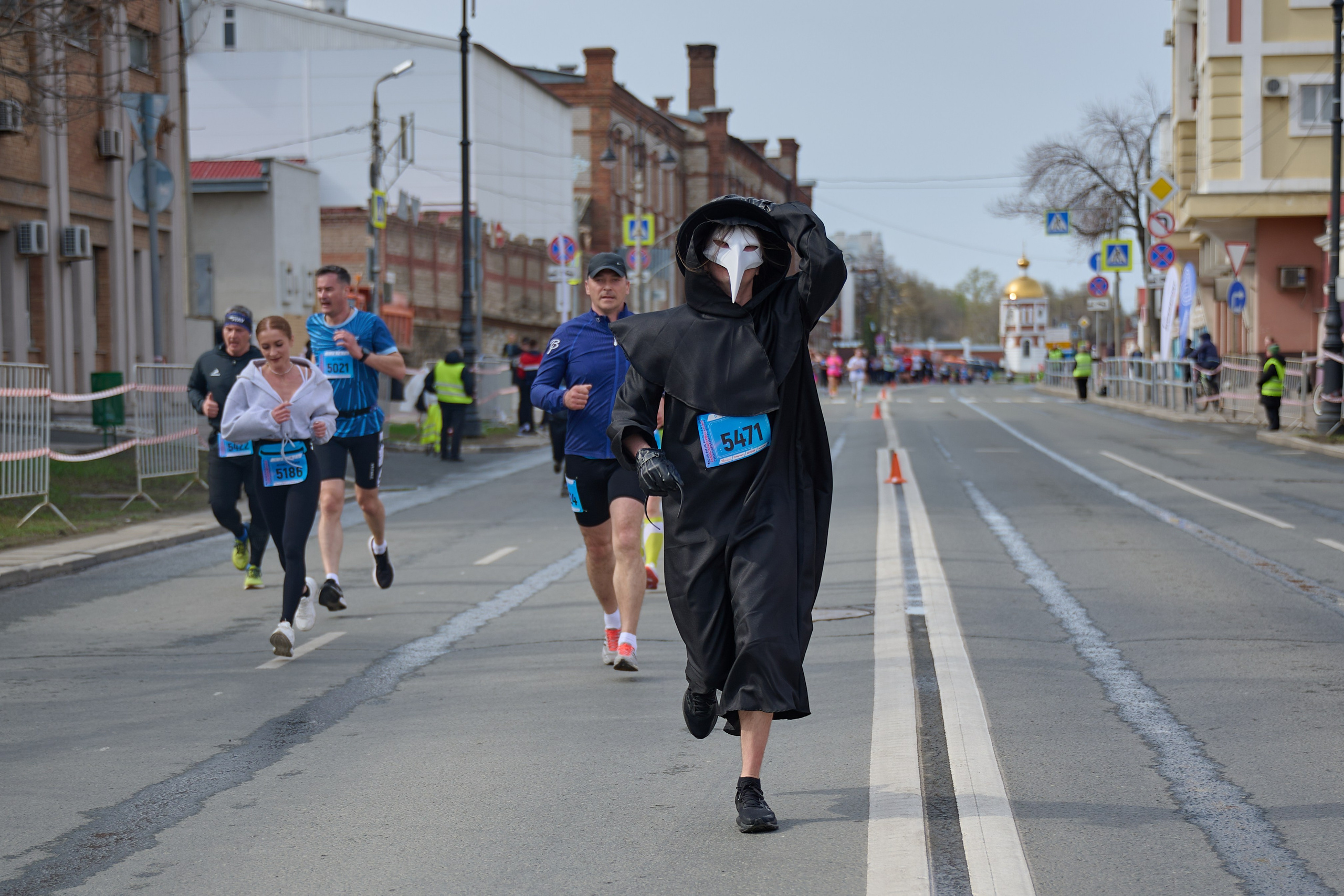 Самарский космический полумарафон 2026 (с командой ВТБ). Фотограф в Самаре