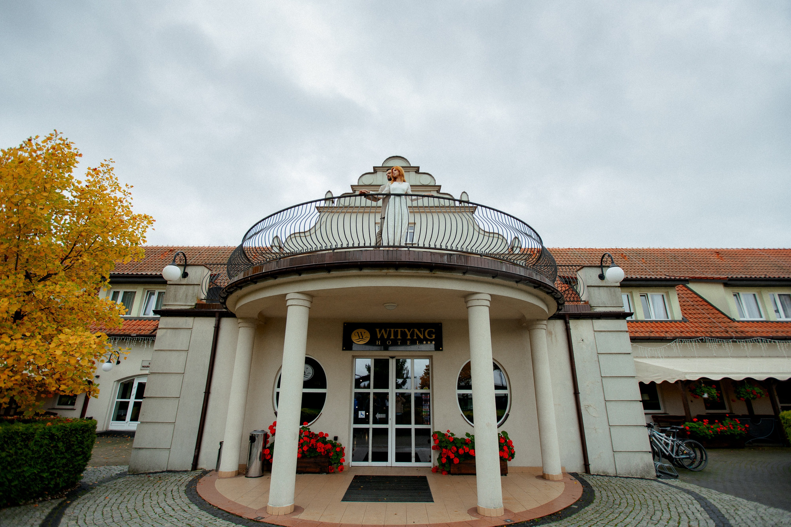 Ślubna sesja zdjęciowa w plenerze. Свадебный фотограф Варшава Лодзь Польша Елена Юцова