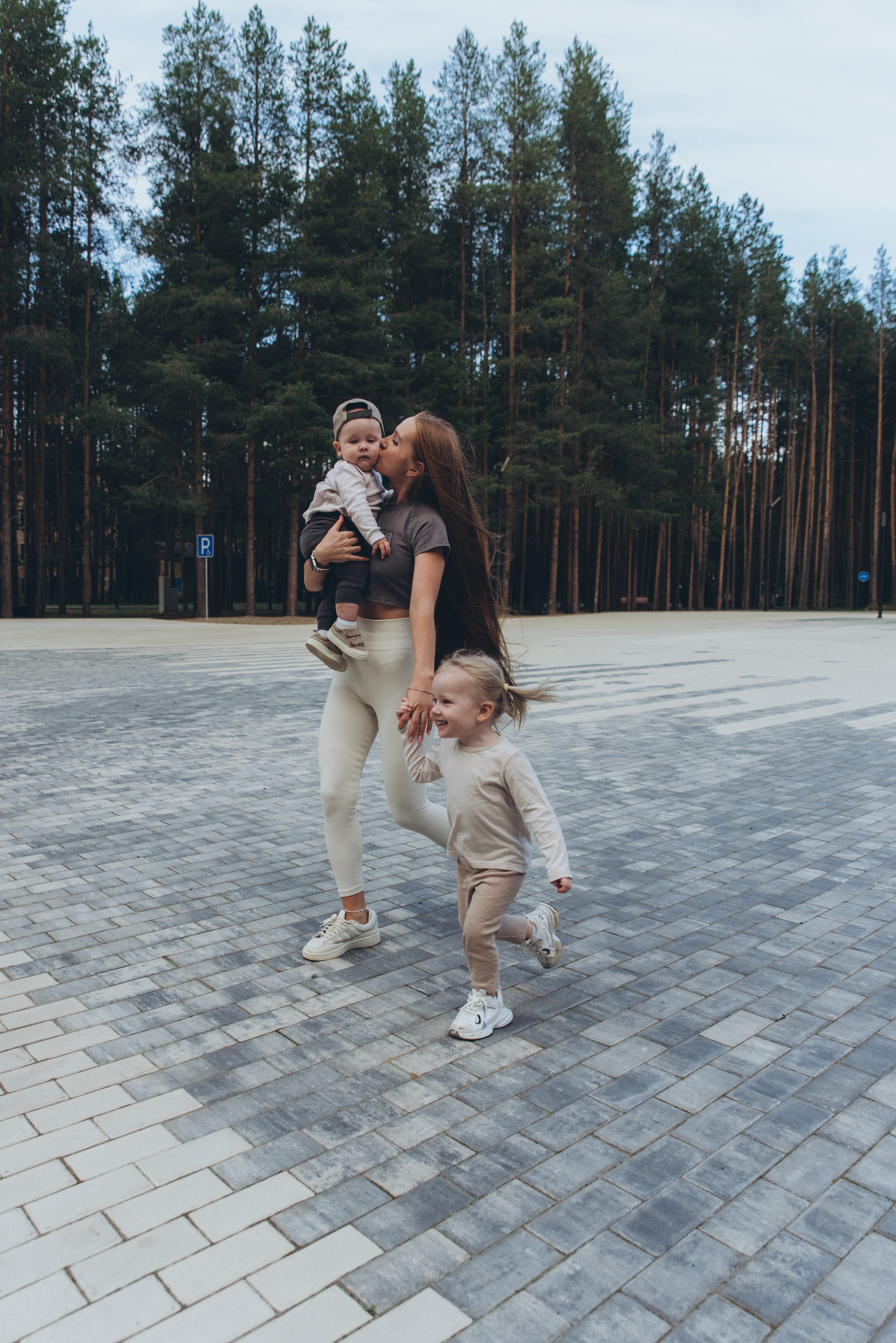 Милена и детки. Фотограф Bardakova.ph г. Ухта