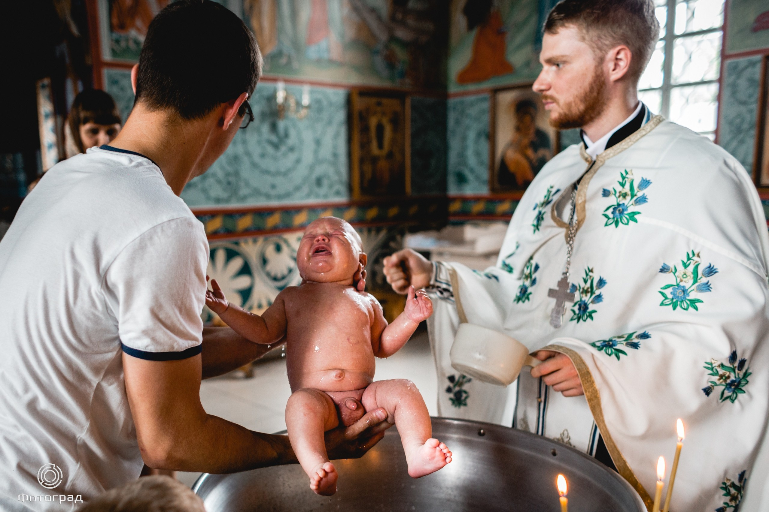 Съёмка крещения. Команда специалистов в мире фотографии и видео. Детский фотограф, семейный фотограф