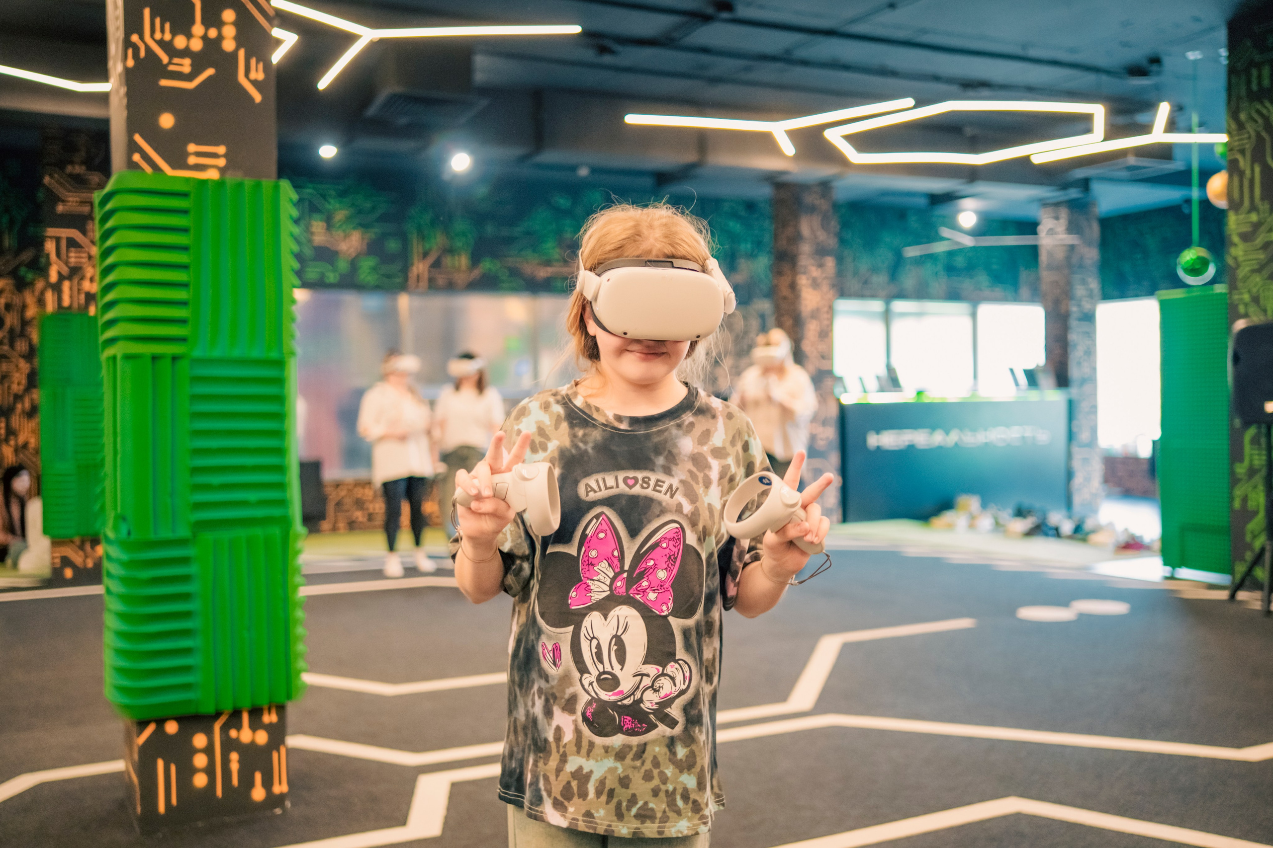 VR April-May. Felixtones