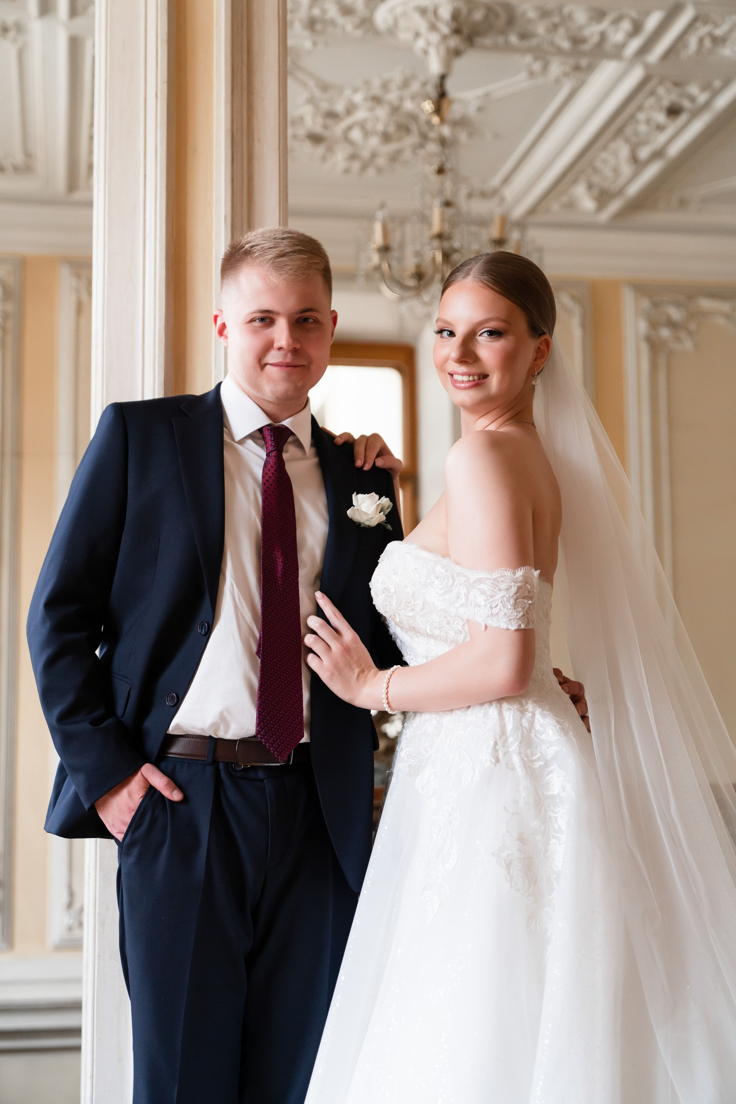 Фотосессия в библиотеке-читальне имени А. С. Пушкина. Свадебный фотограф Вера Климова