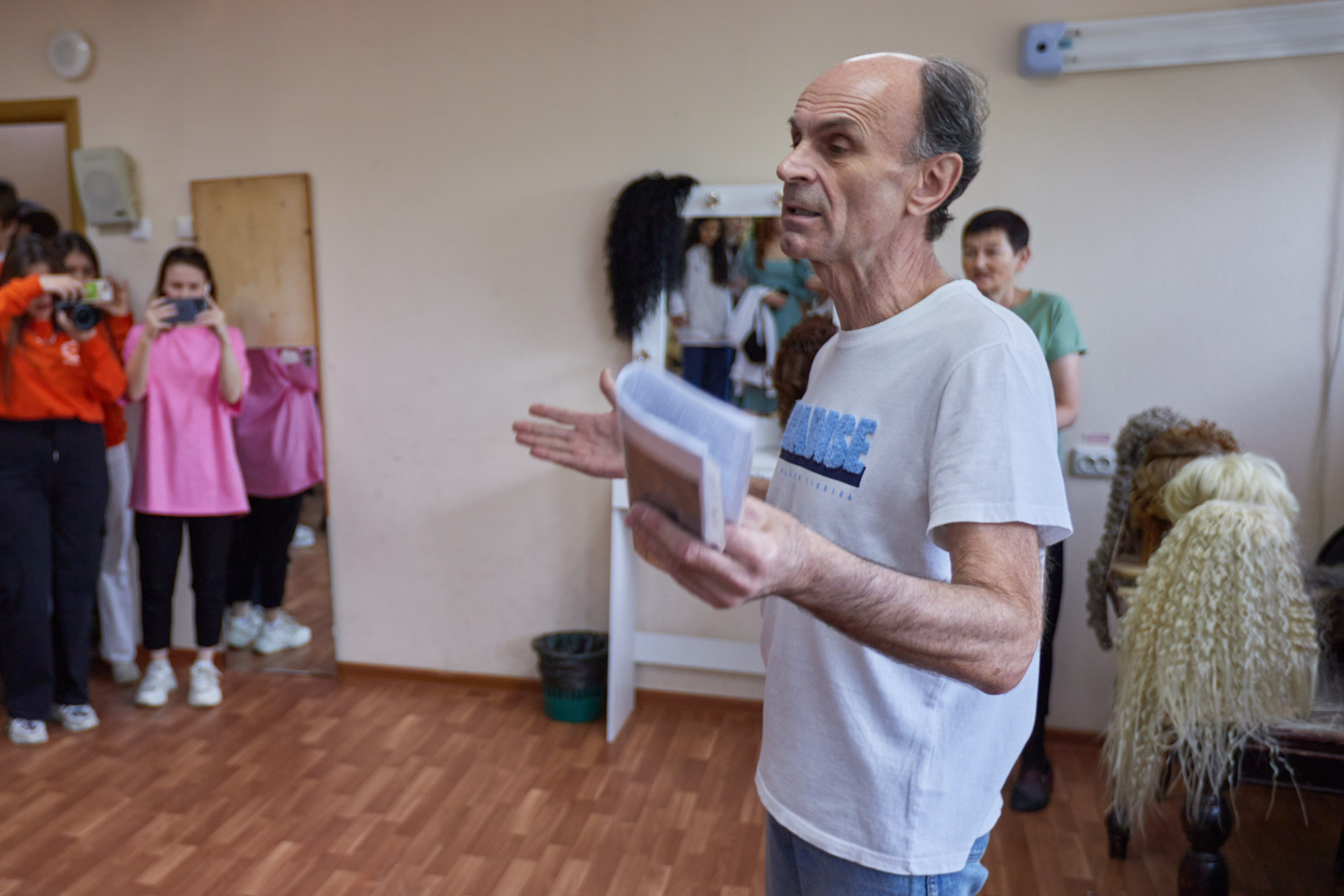 Экскурсия в театре. Фотограф Юлия Маринина