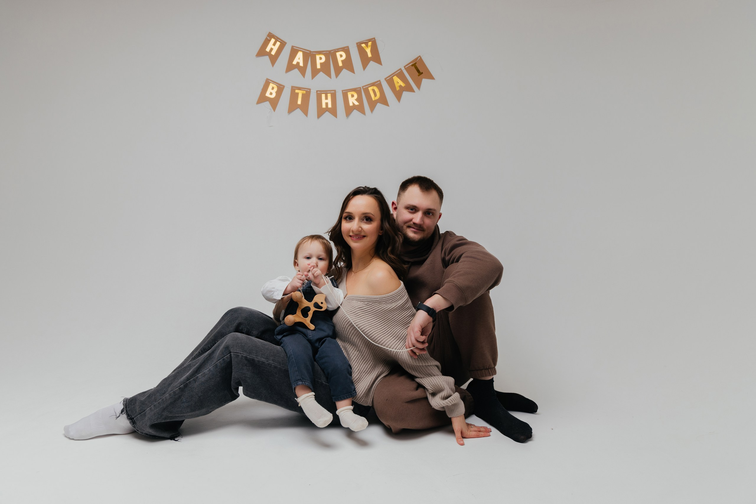 Семейная фотосессия в студии. Фотограф Алексей Солопов
