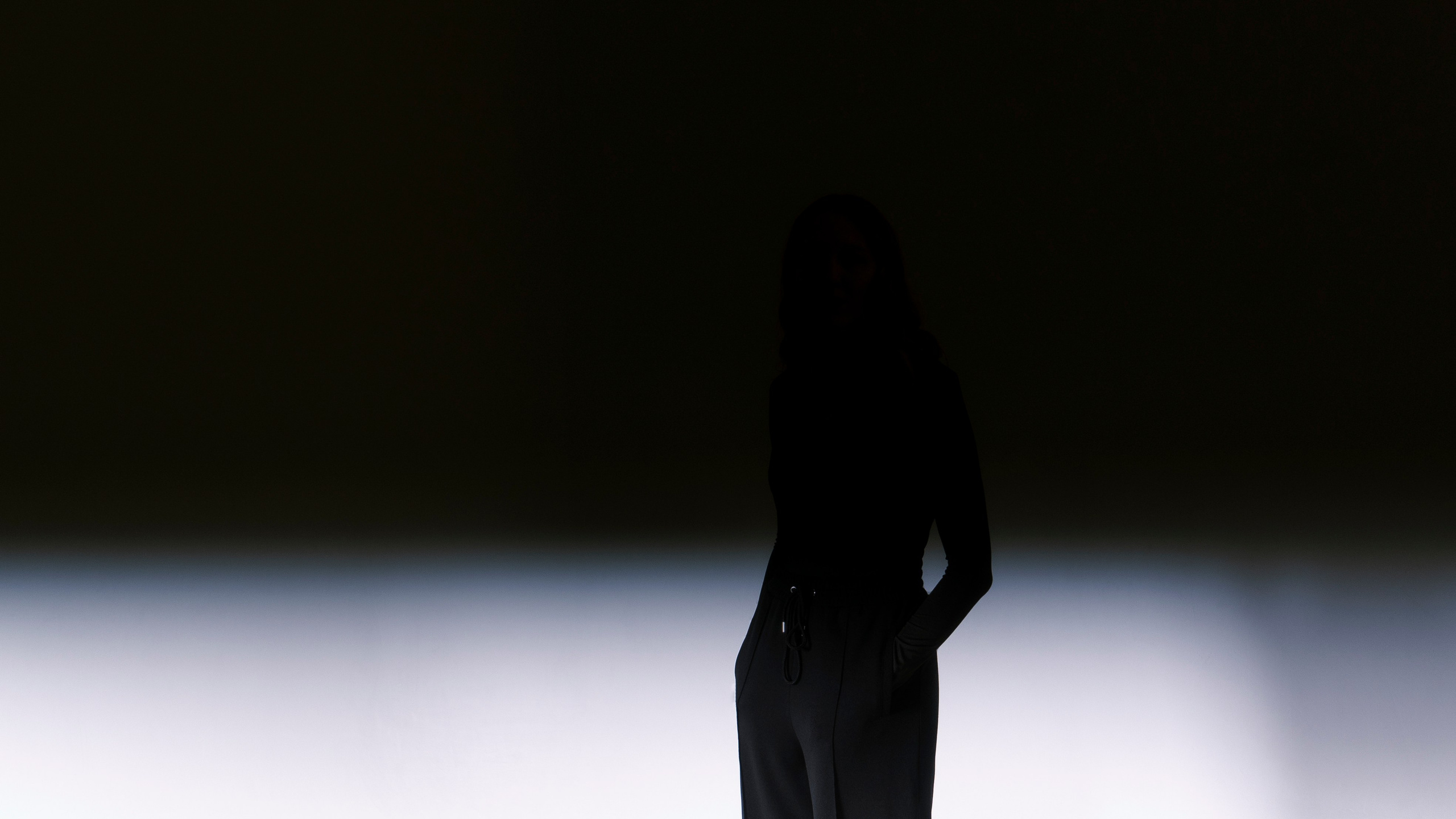 Ася. Портрет. Циклорама. Главная