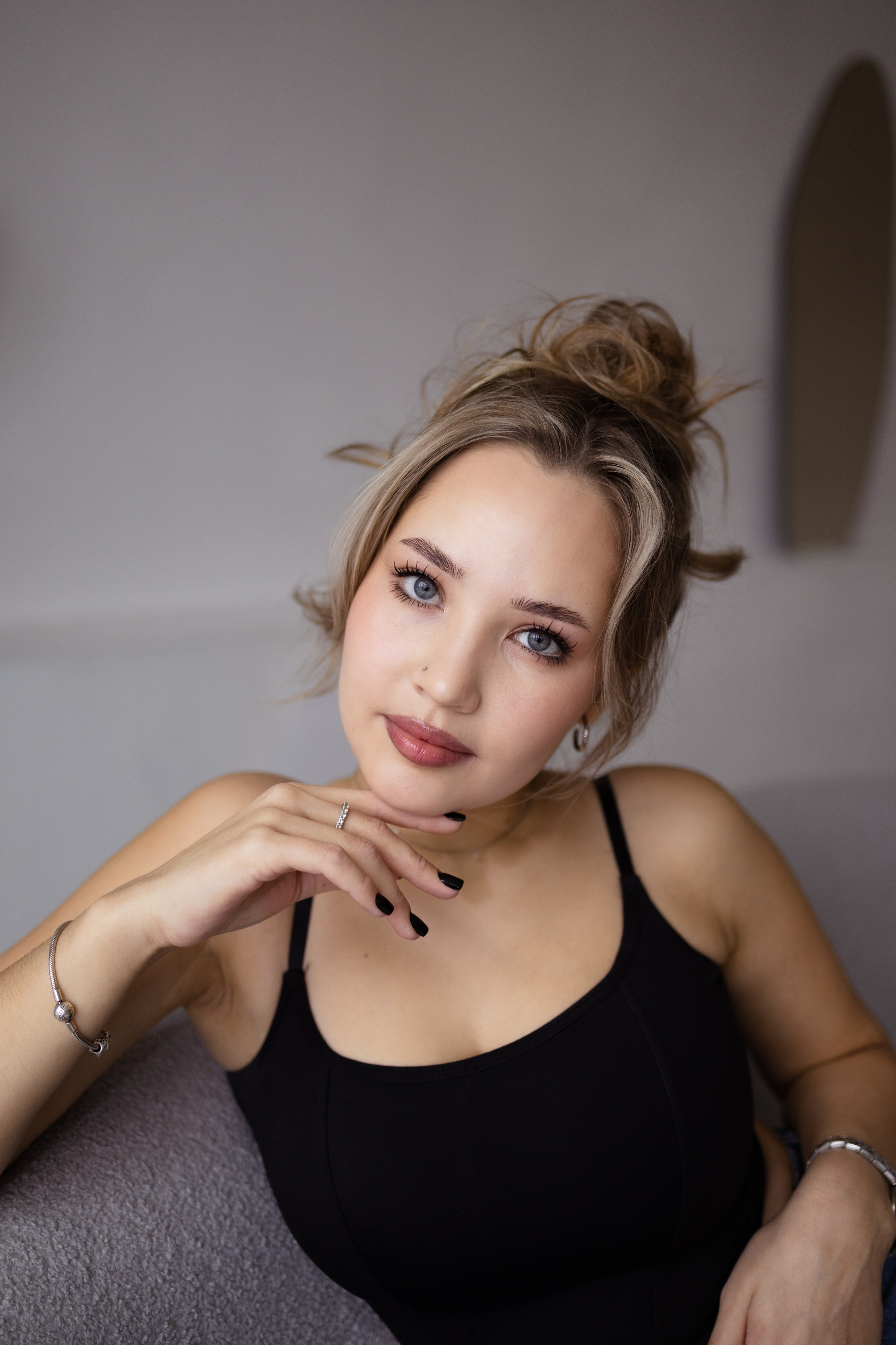 Женский студийный портрет (9.02.2025) г. Обнинск (Калужская обл.). Надежда Стар семейный и церковный фотограф в Жукове и Калужской области