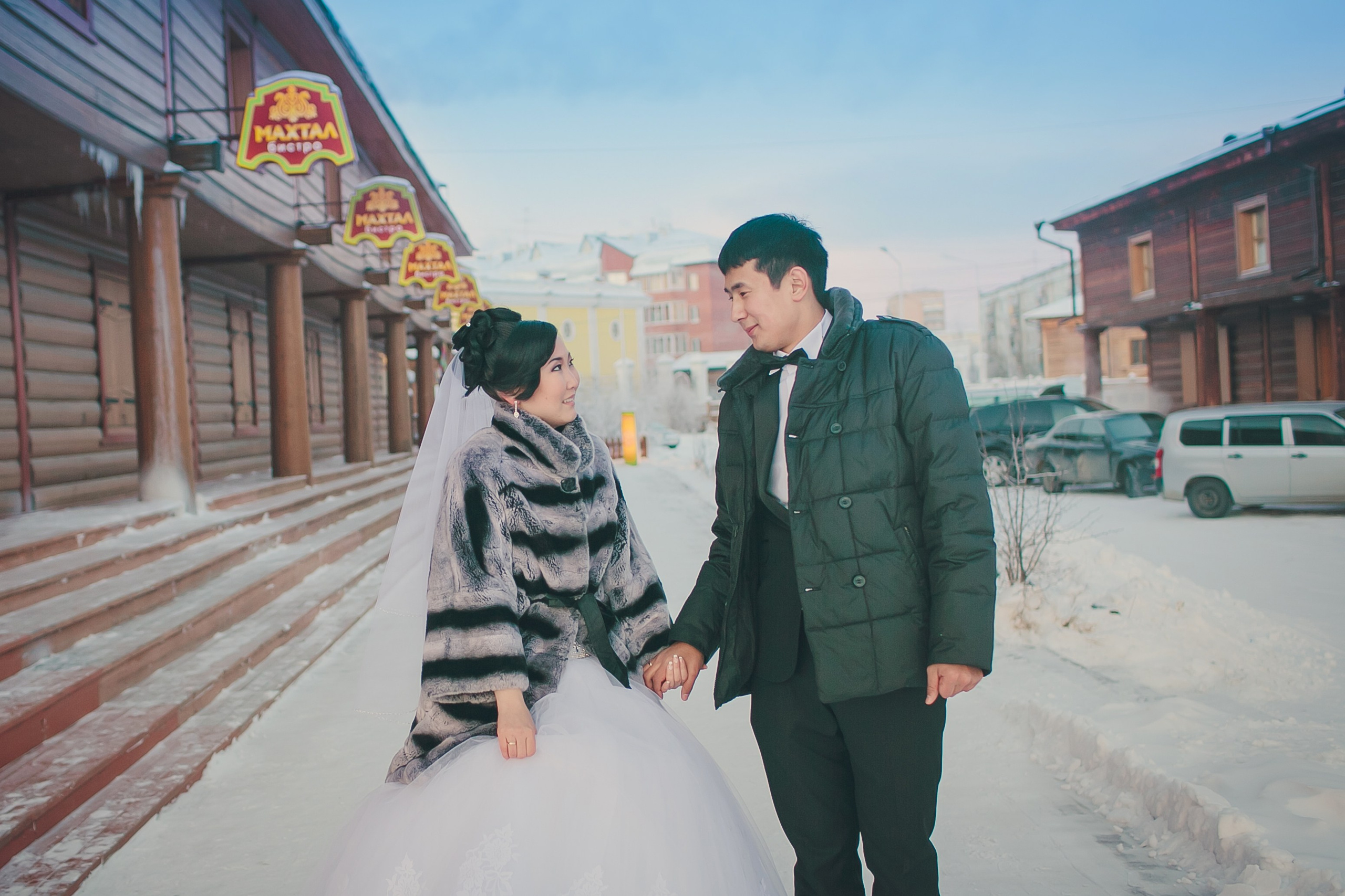 Зимнее свадебное фото. Фотограф Надежда Куин, Якутск