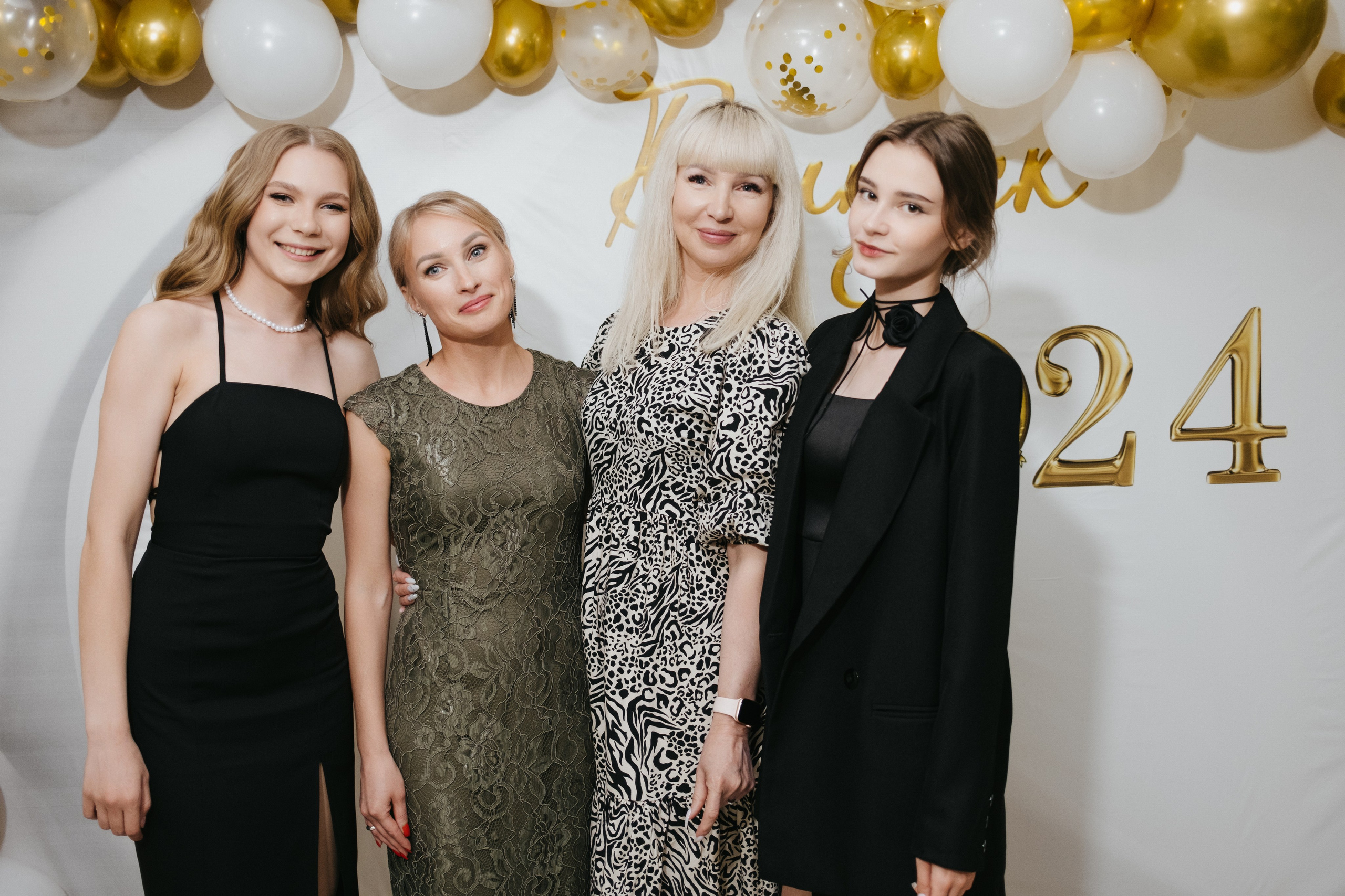 Выпускной 11 класс школы № 30. Свадебный и репортажной фотограф Денис Ожигин в Краснодаре и Краснодарском крае