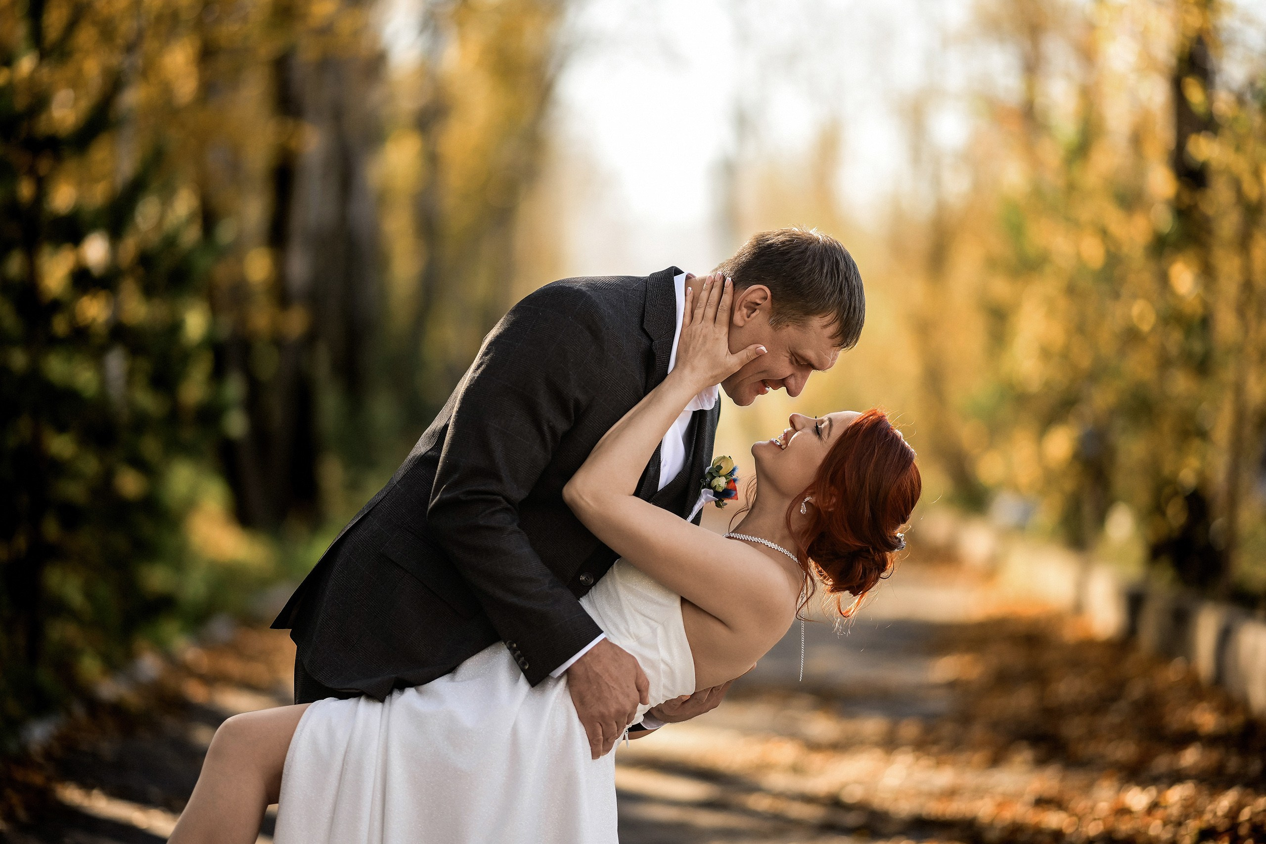 Уличная фотосессия в сентябре: теплые и атмосферные кадры. 📸 Свадебный и семейный фотограф в Красноярске Тихомиров Евгений | 17 лет опыта | 800+ свадеб