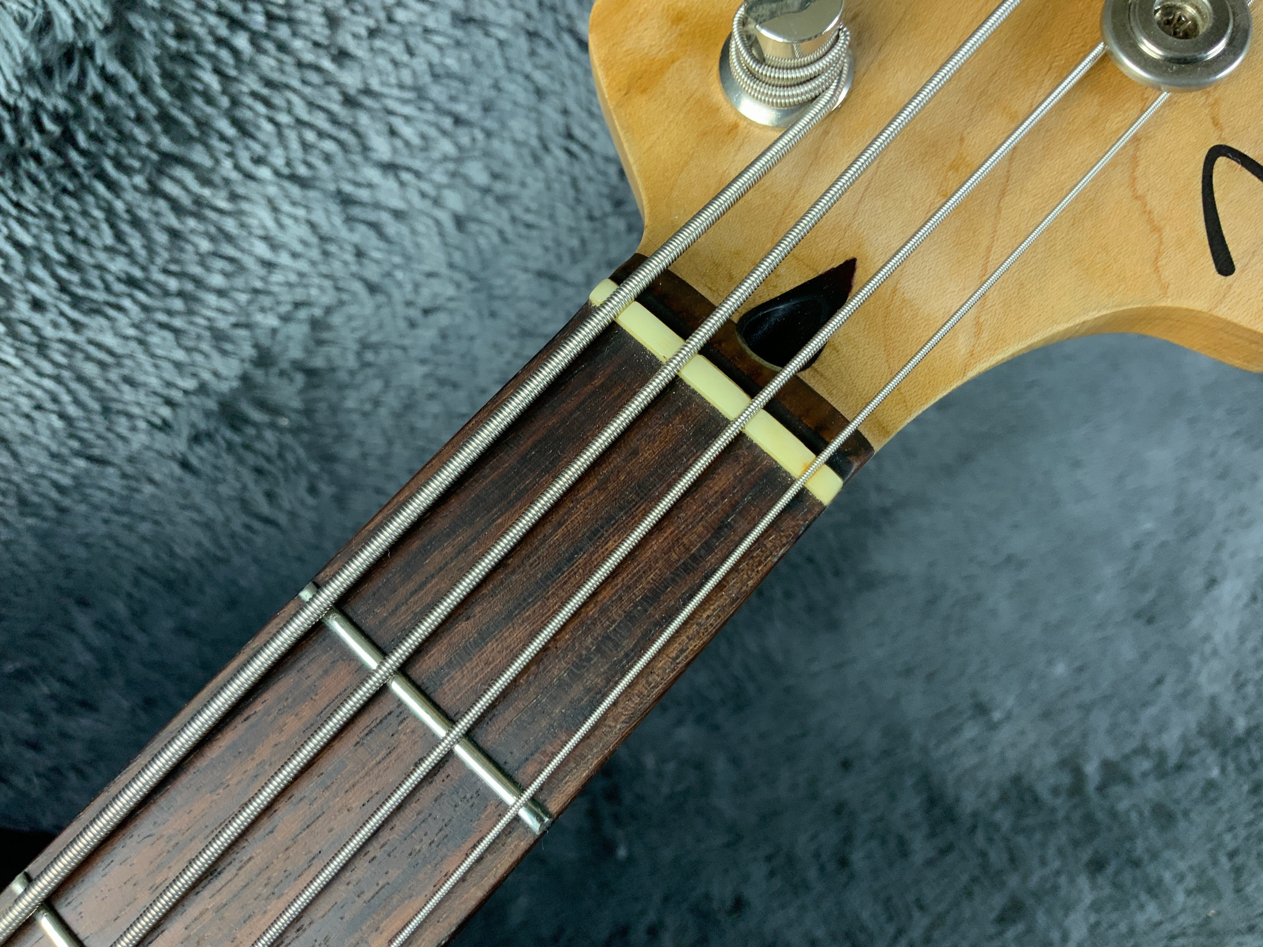 Fender Aerodyne Jazz Bass