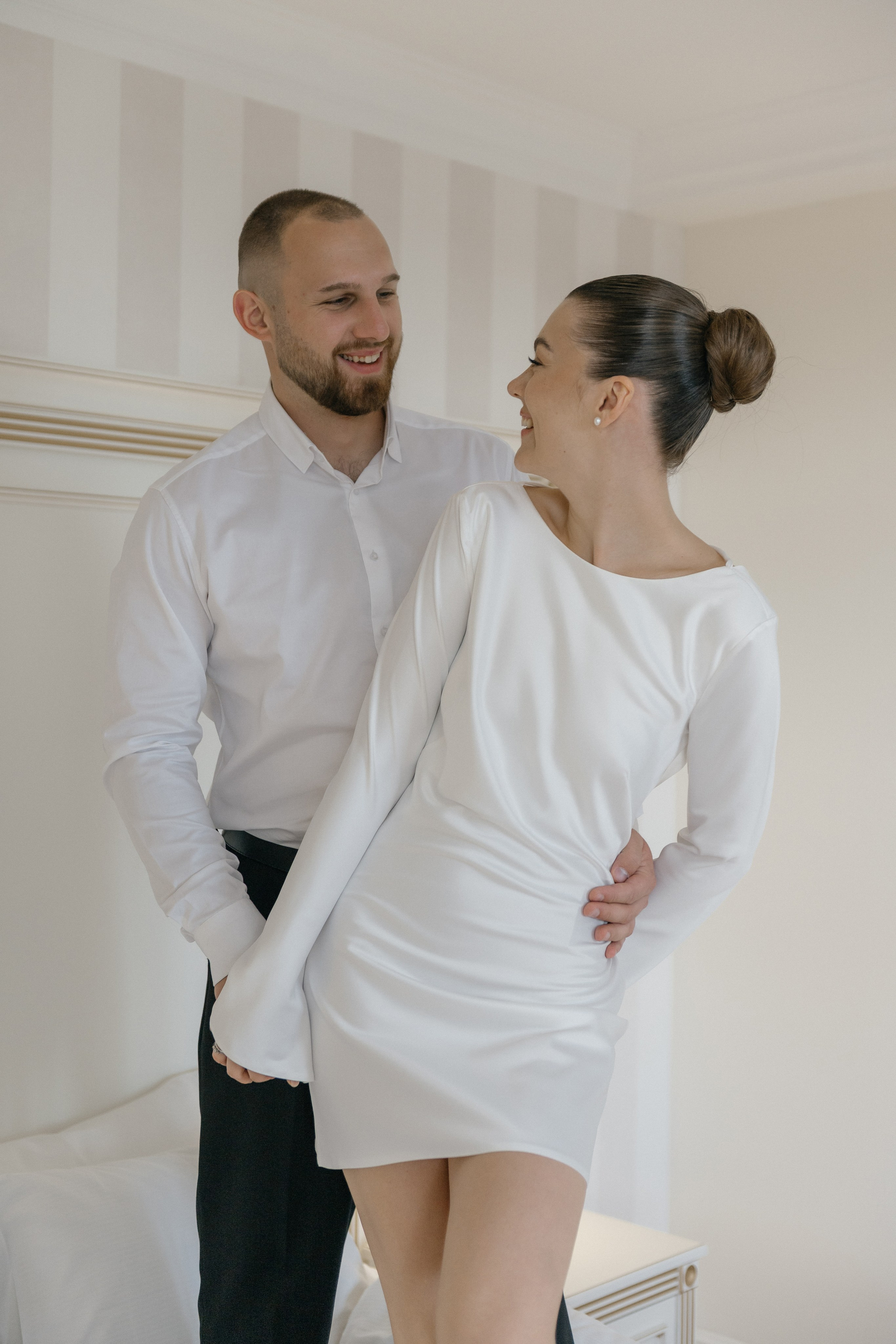 Wedding day in VERSAL PARK. Wedding PHOTOGRAPHER Andrew Vnukov