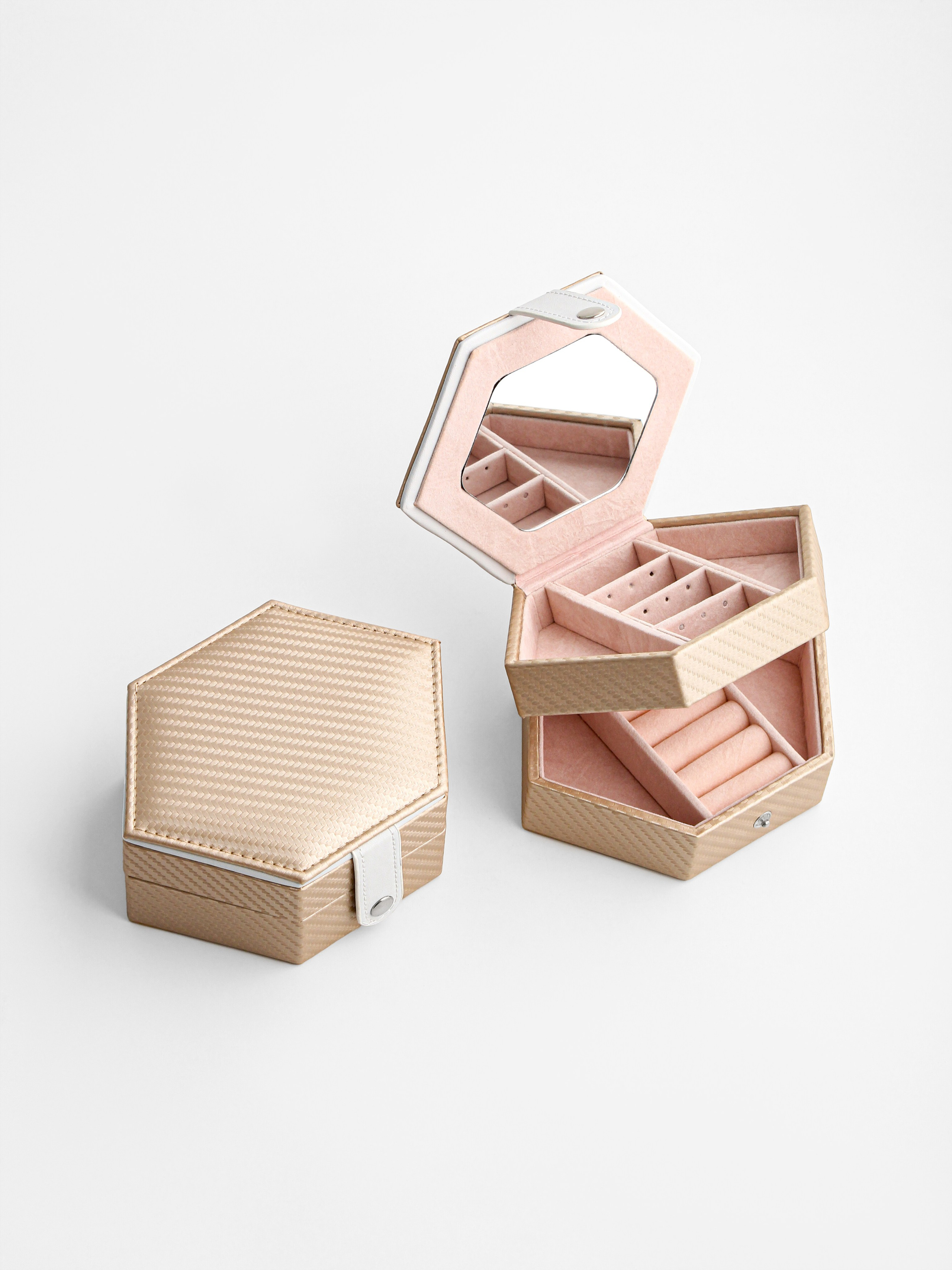 Фотосъемка шкатулок и сумок для каталогов | Кейс предметного фотографа. Предметный фотограф в СПб | Съемка для Wildberries, Ozon, рекламы | Алан Ульбашев