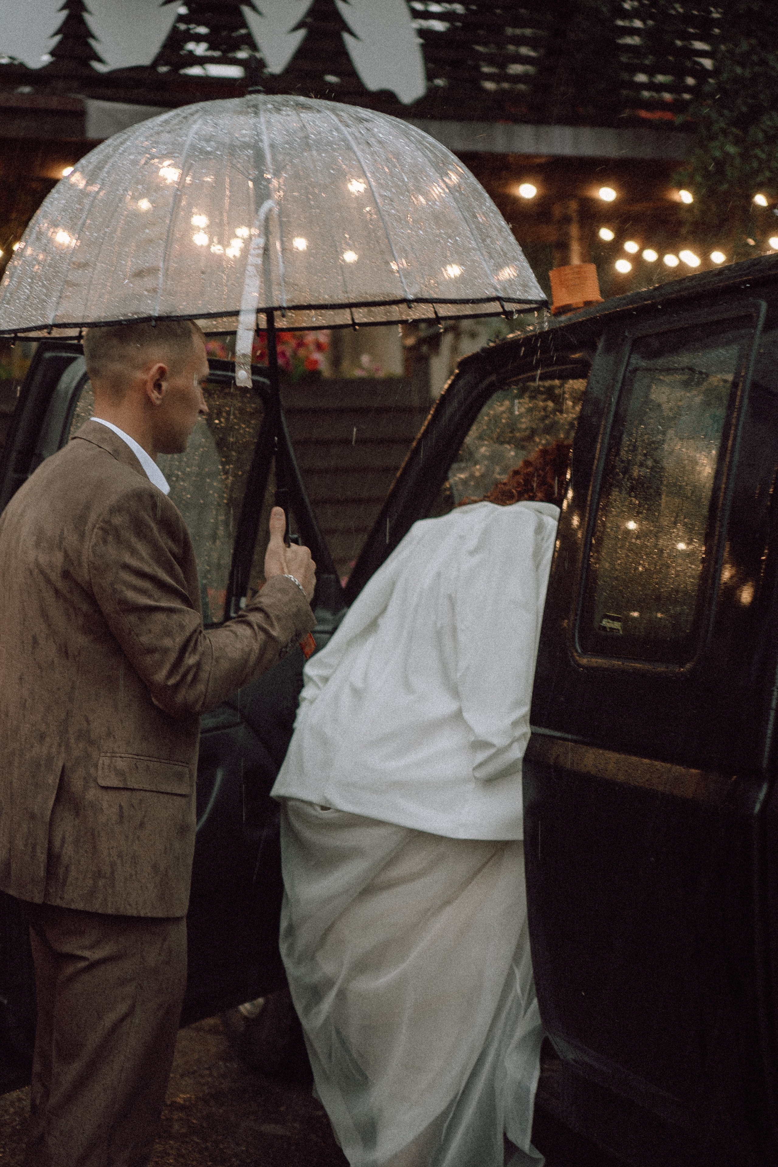 СВАДЕБНАЯ ФОТОСЕССИИЯ ПАРЫ В ГОРОДЕ ПРИОЗЕРСК В СОСНОВОМ ЛЕСУ И С ПИКАПОМ. Профессиональный фотограф, Санкт-Петербург — Виктория Богомолова