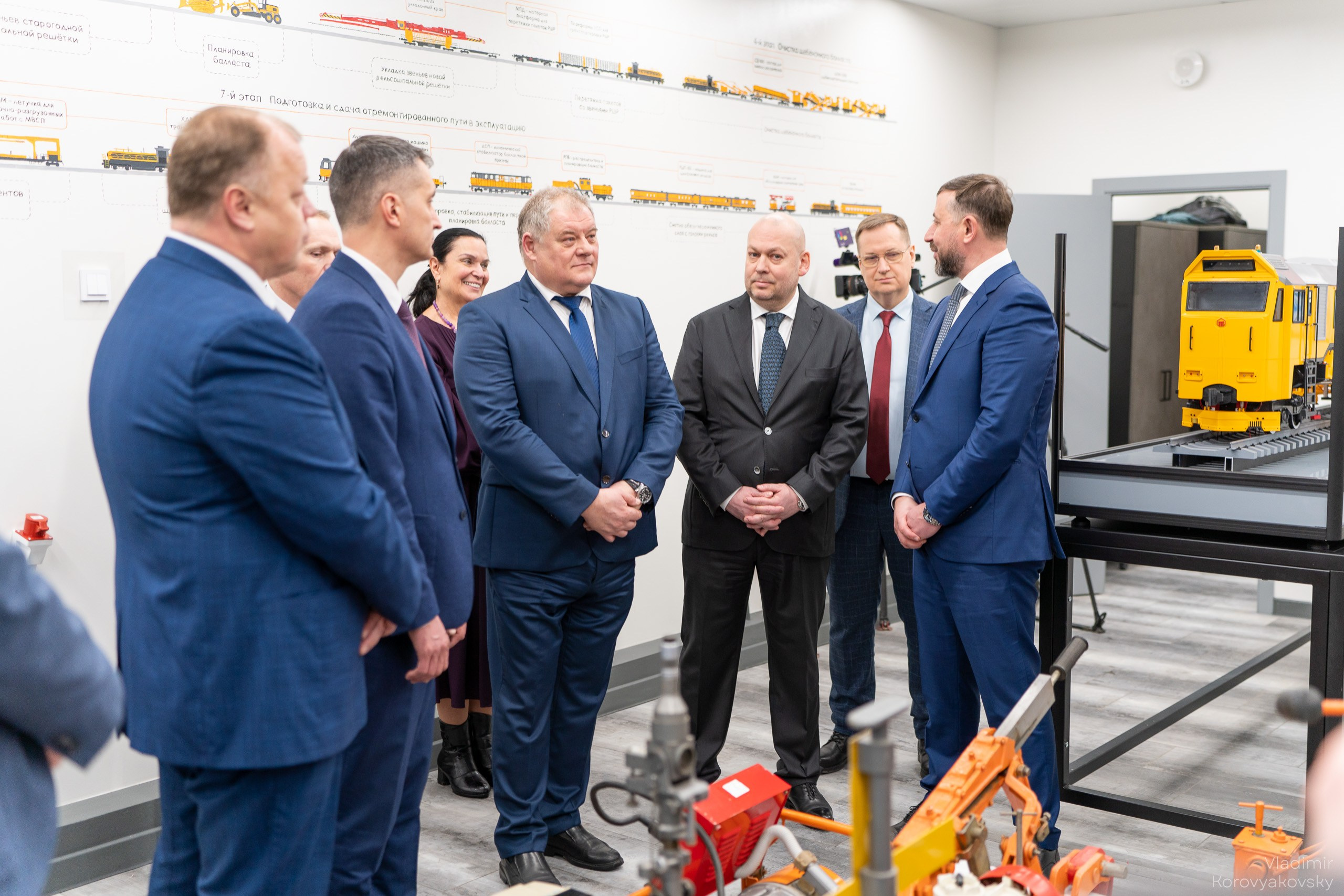 Открытие лабораторий. Фотограф Владимир Коровяковский